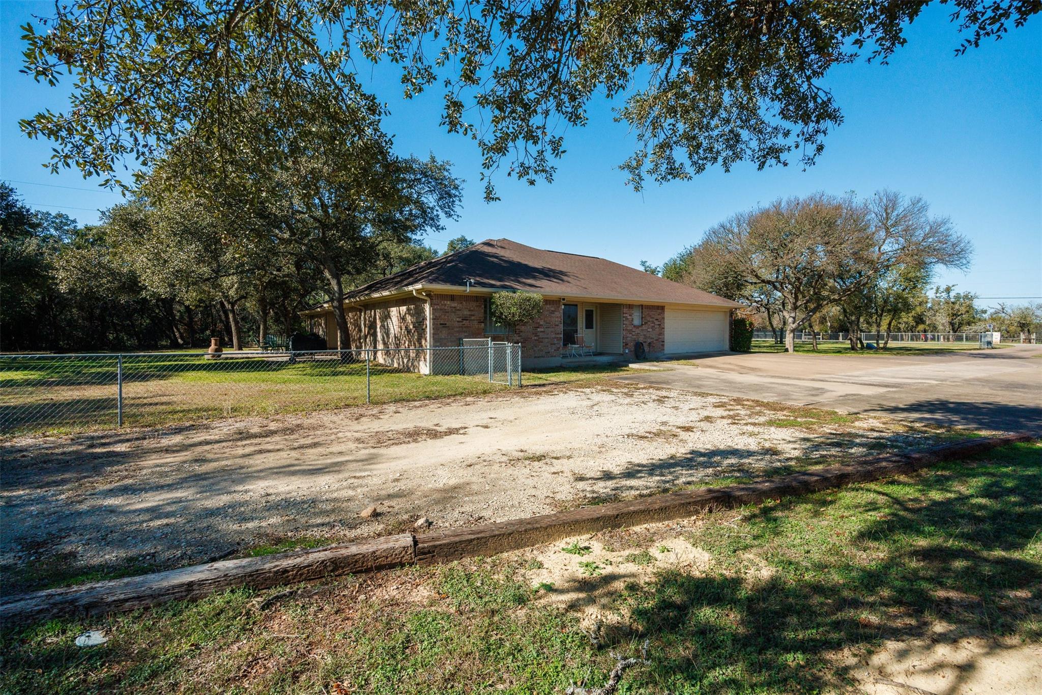541 Elliott Ranch Rd, Buda, TX 78610