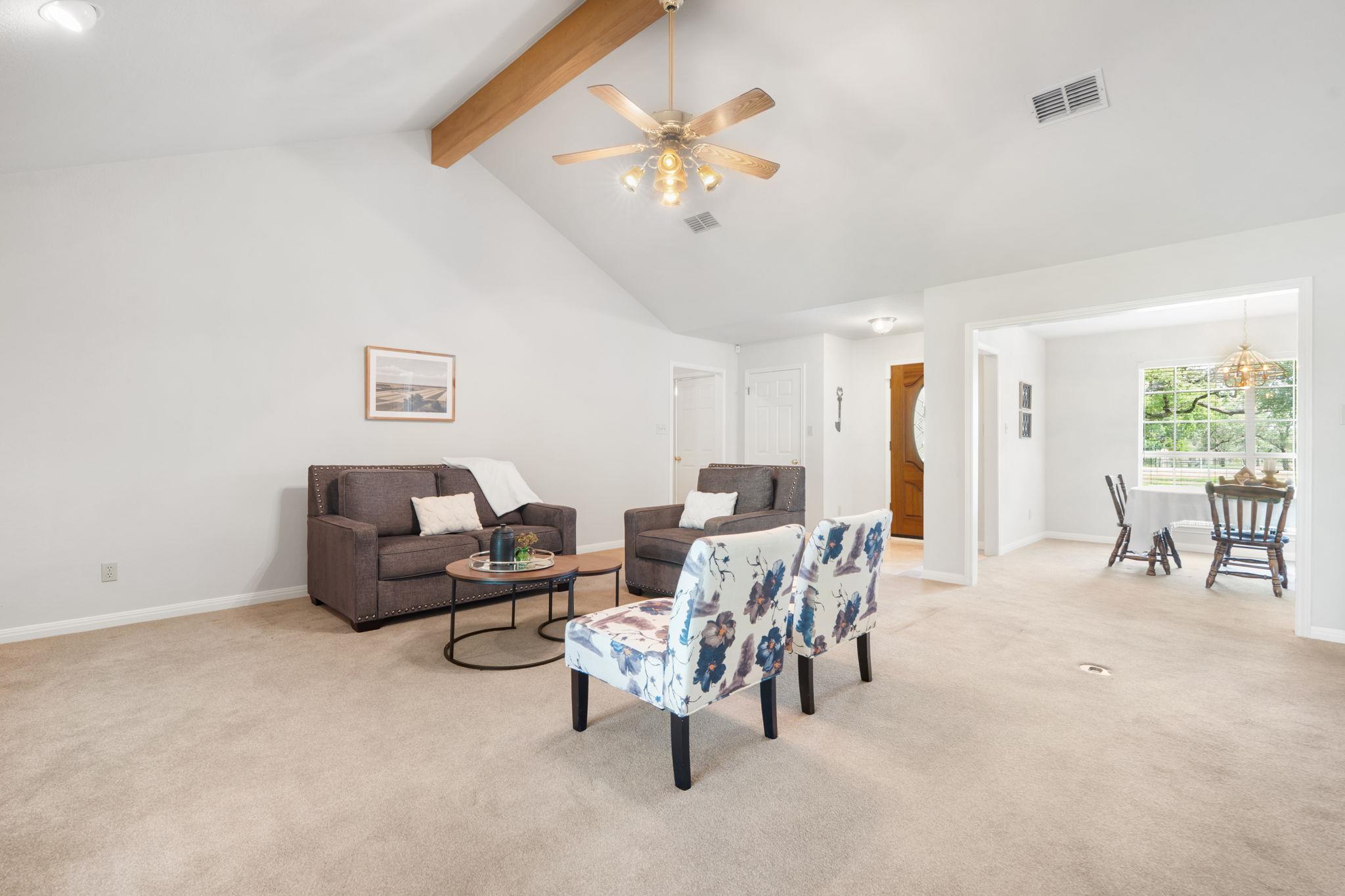 541 Elliott Ranch Rd, Buda, TX 78610