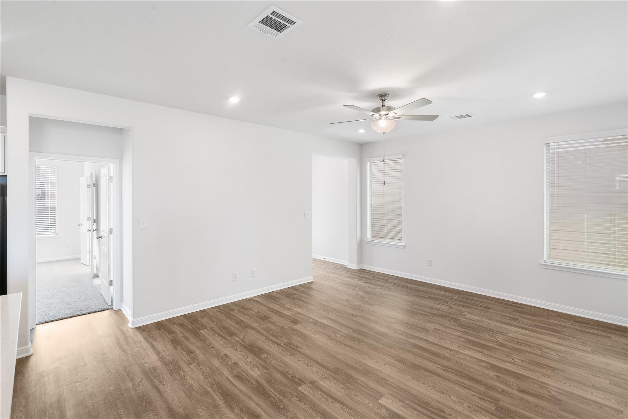 186 Weaver Ln, Bastrop, TX 78602