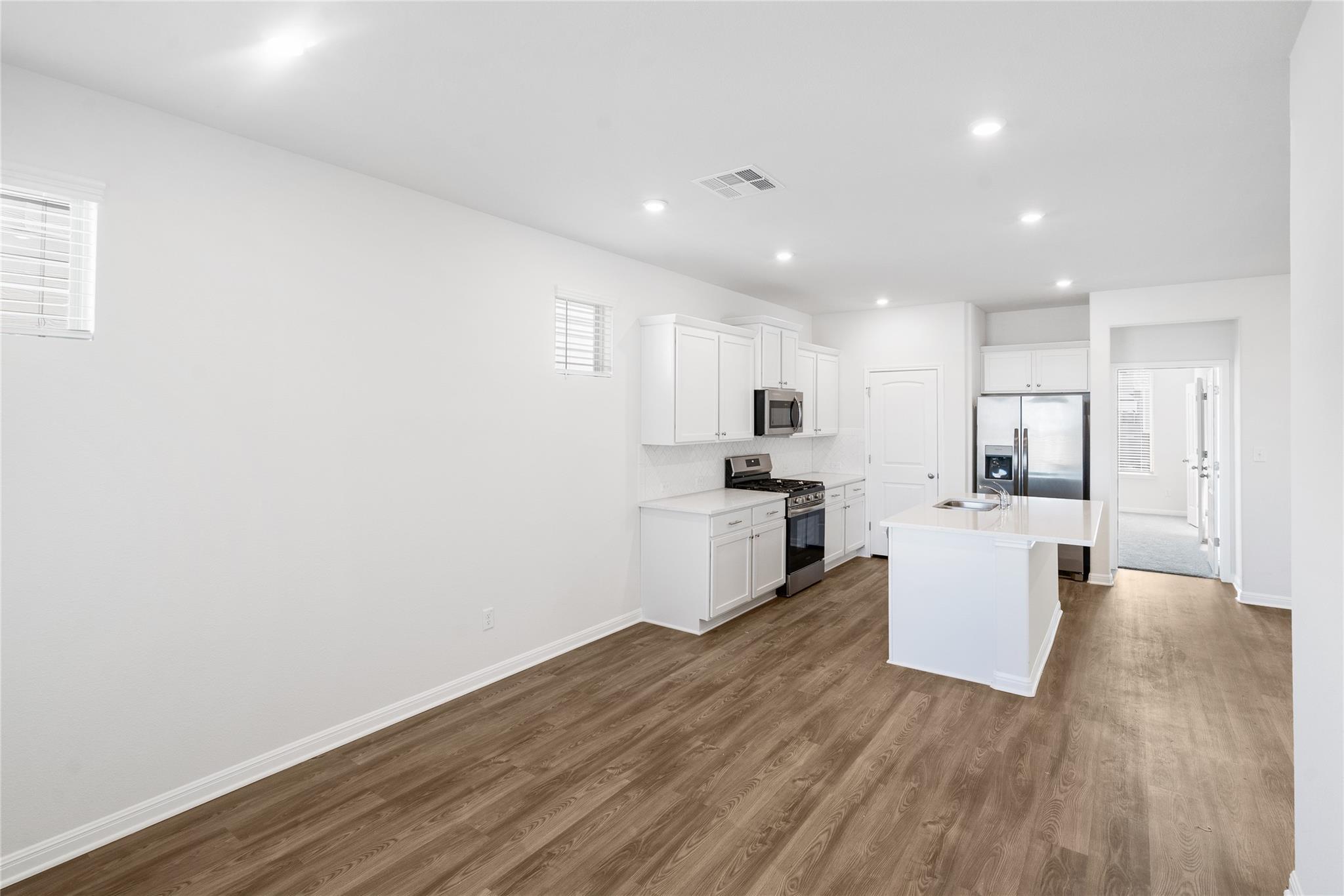 186 Weaver Ln, Bastrop, TX 78602