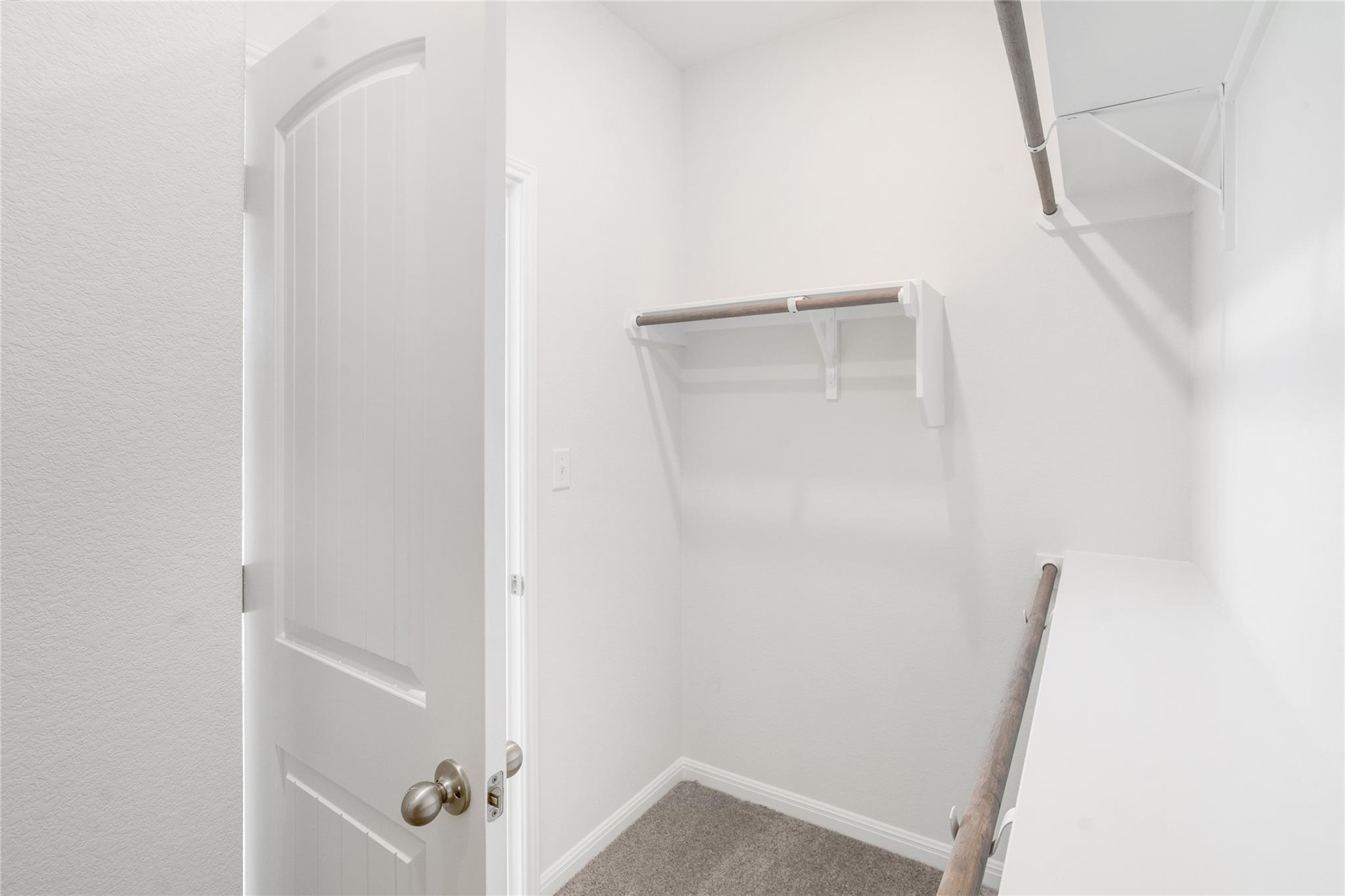 186 Weaver Ln, Bastrop, TX 78602