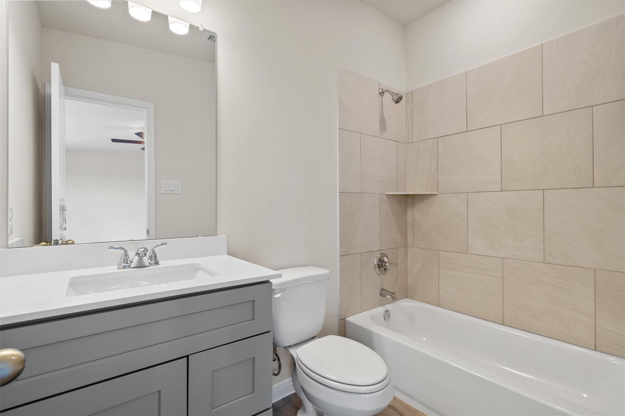 224 Ironshoe Trl, Liberty Hill, TX 78642