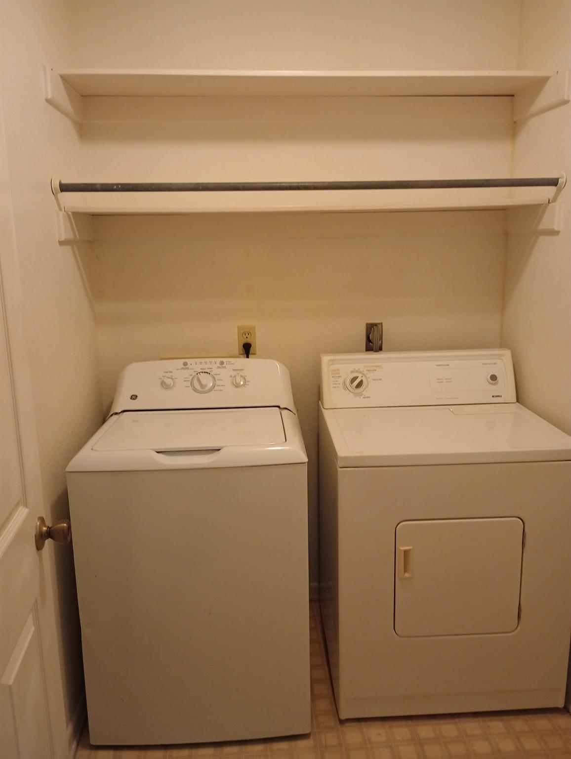 728 W San Antonio St # 102 B, Lockhart, TX 78644