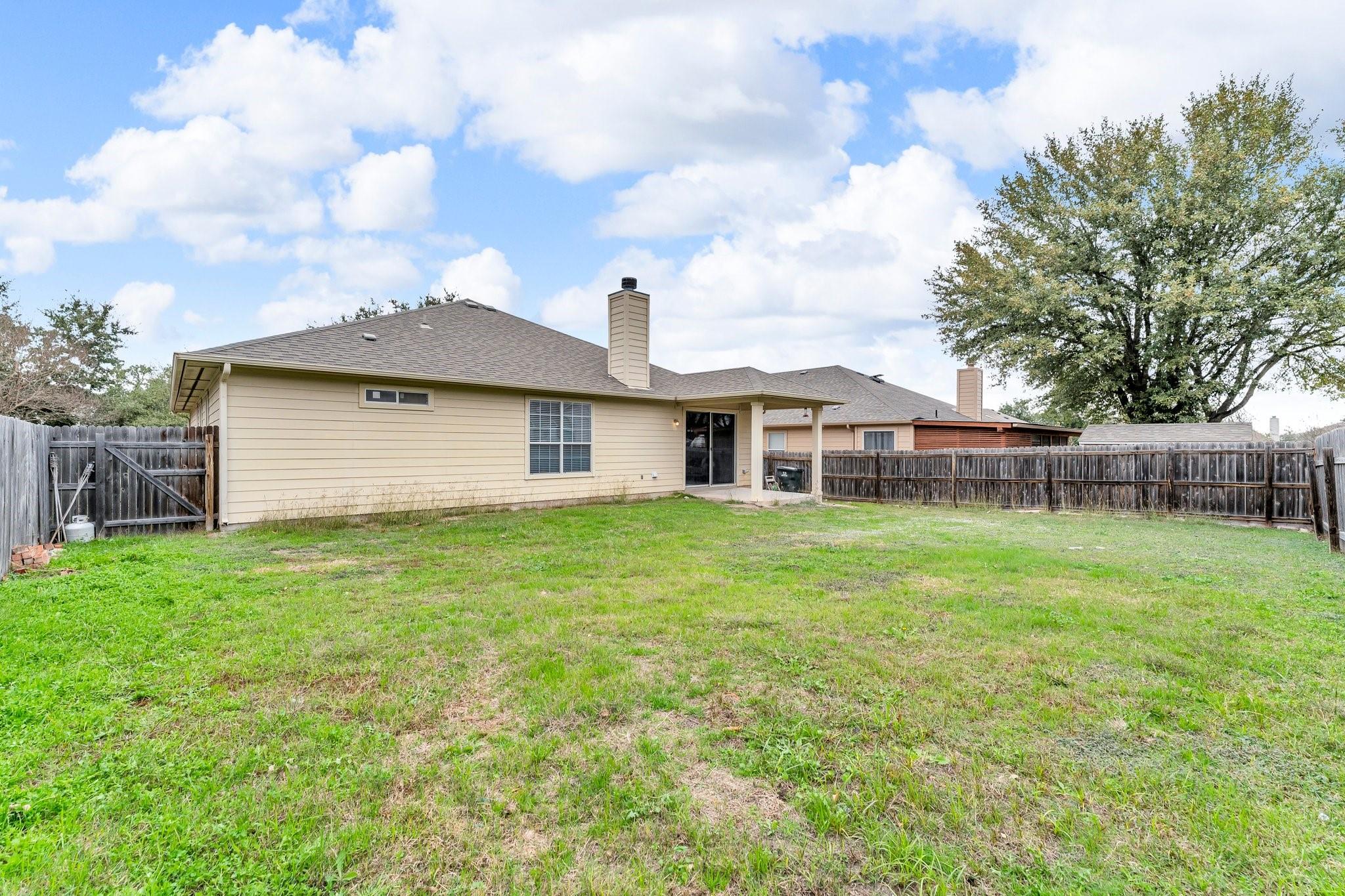 177 Oxford Dr, Kyle, TX 78640