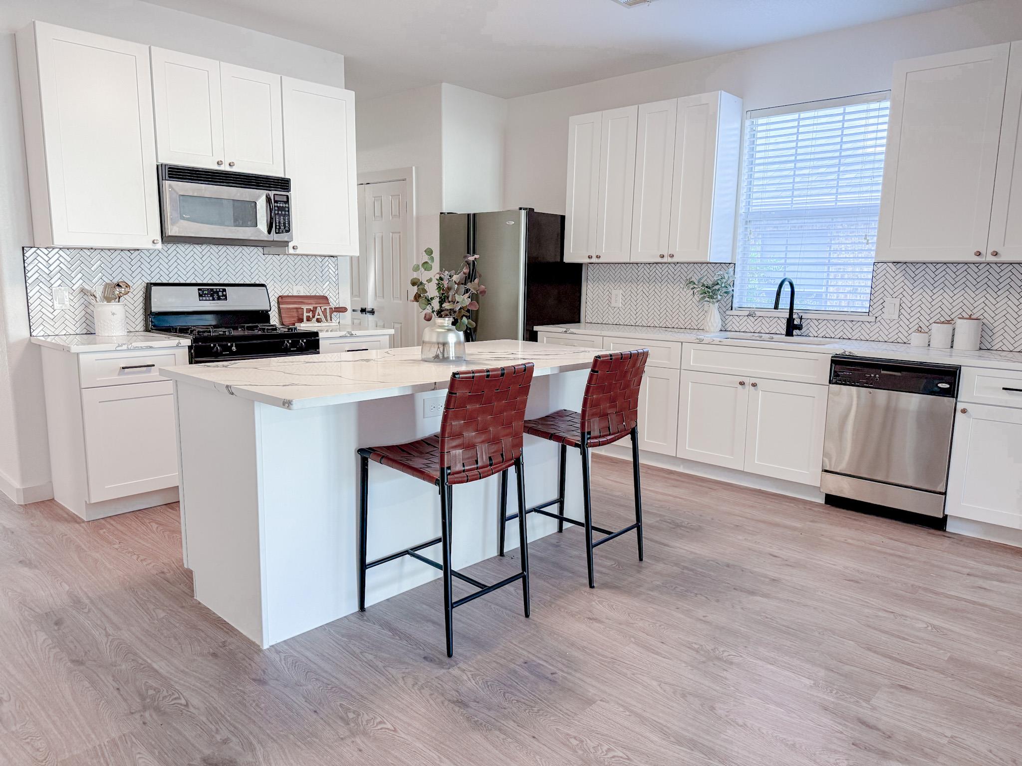 177 Oxford Dr, Kyle, TX 78640