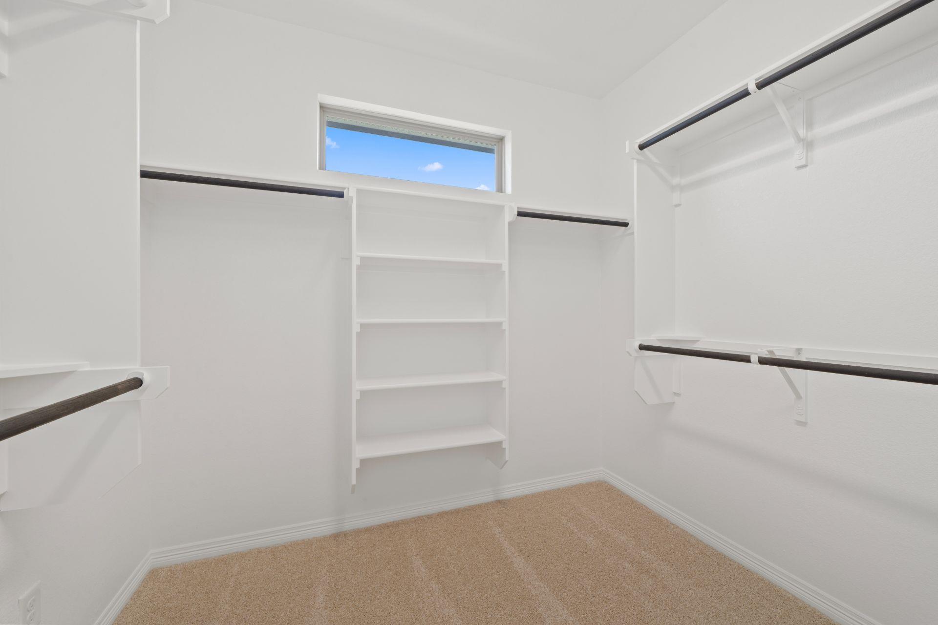 172 Montecilo Dr, Liberty Hill, TX 78642