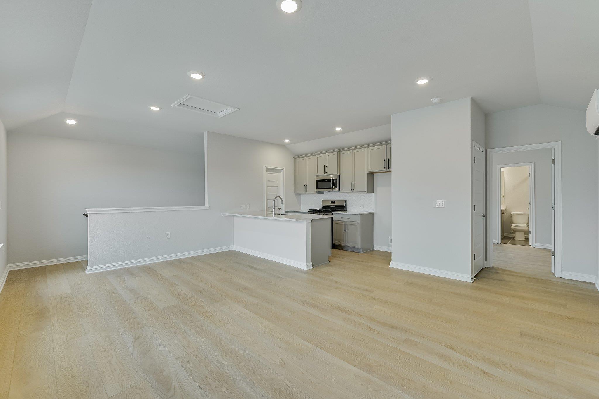 8512 Dongan Dr, Austin, TX 78744