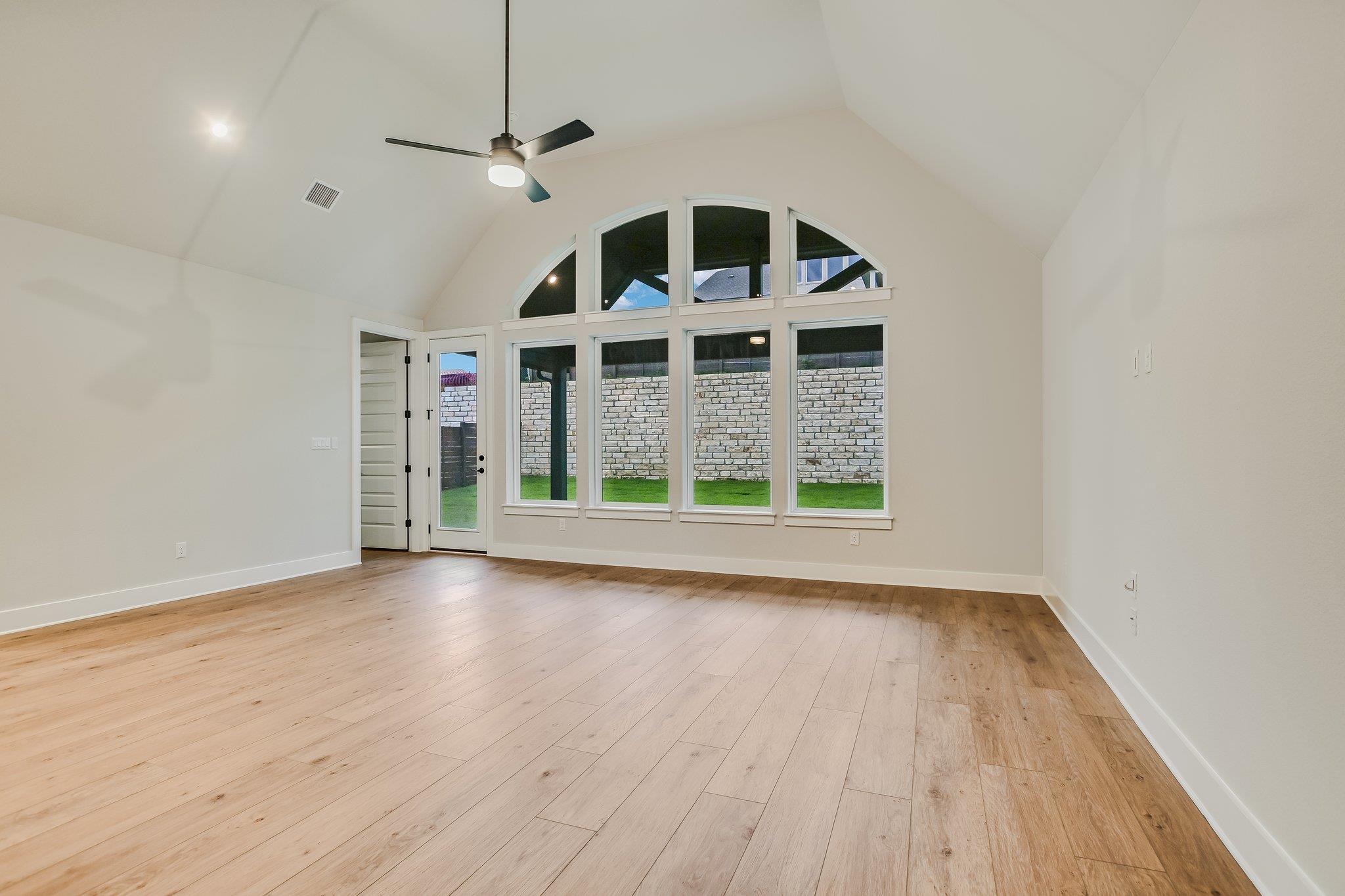 8412 Bouvreuil Dr, Austin, TX 78738