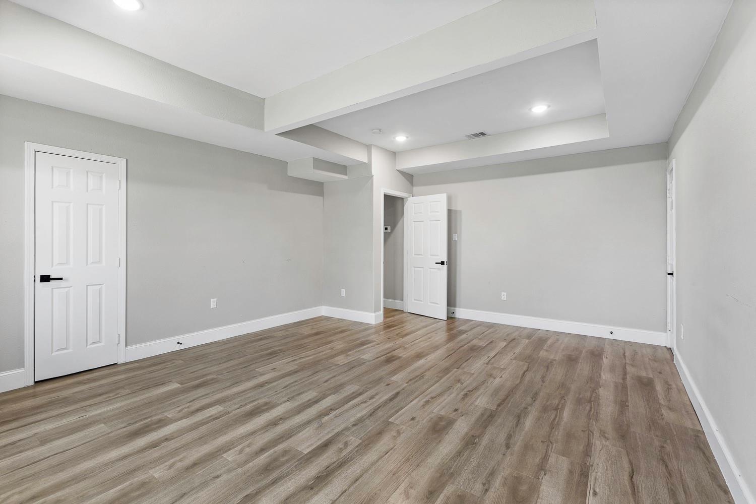 435 S Orange St, Giddings, TX 78942