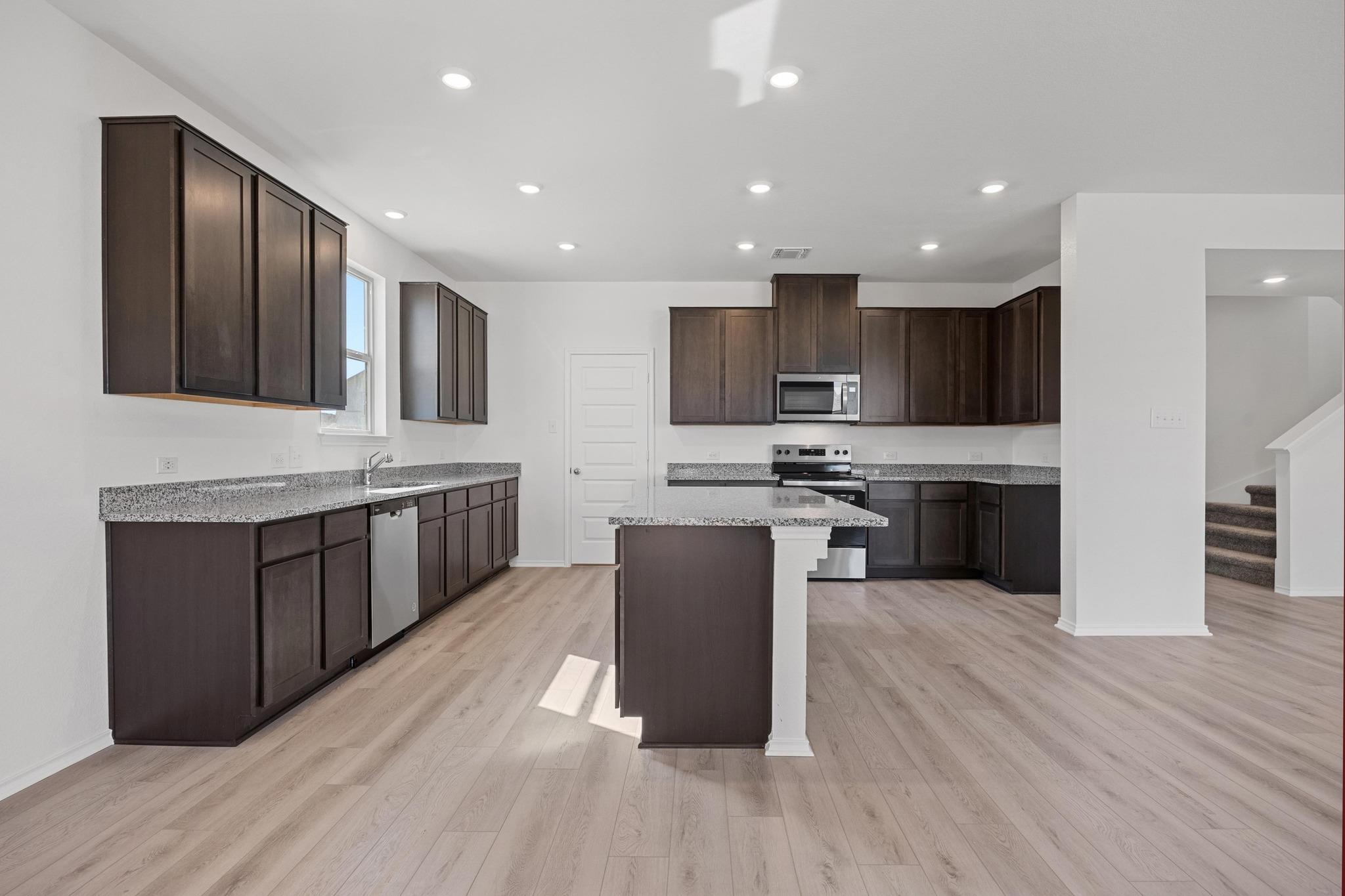 237 Robert Hightower Dr, Jarrell, TX 76537