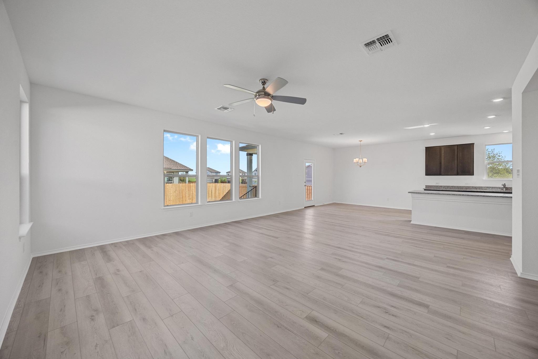 237 Robert Hightower Dr, Jarrell, TX 76537