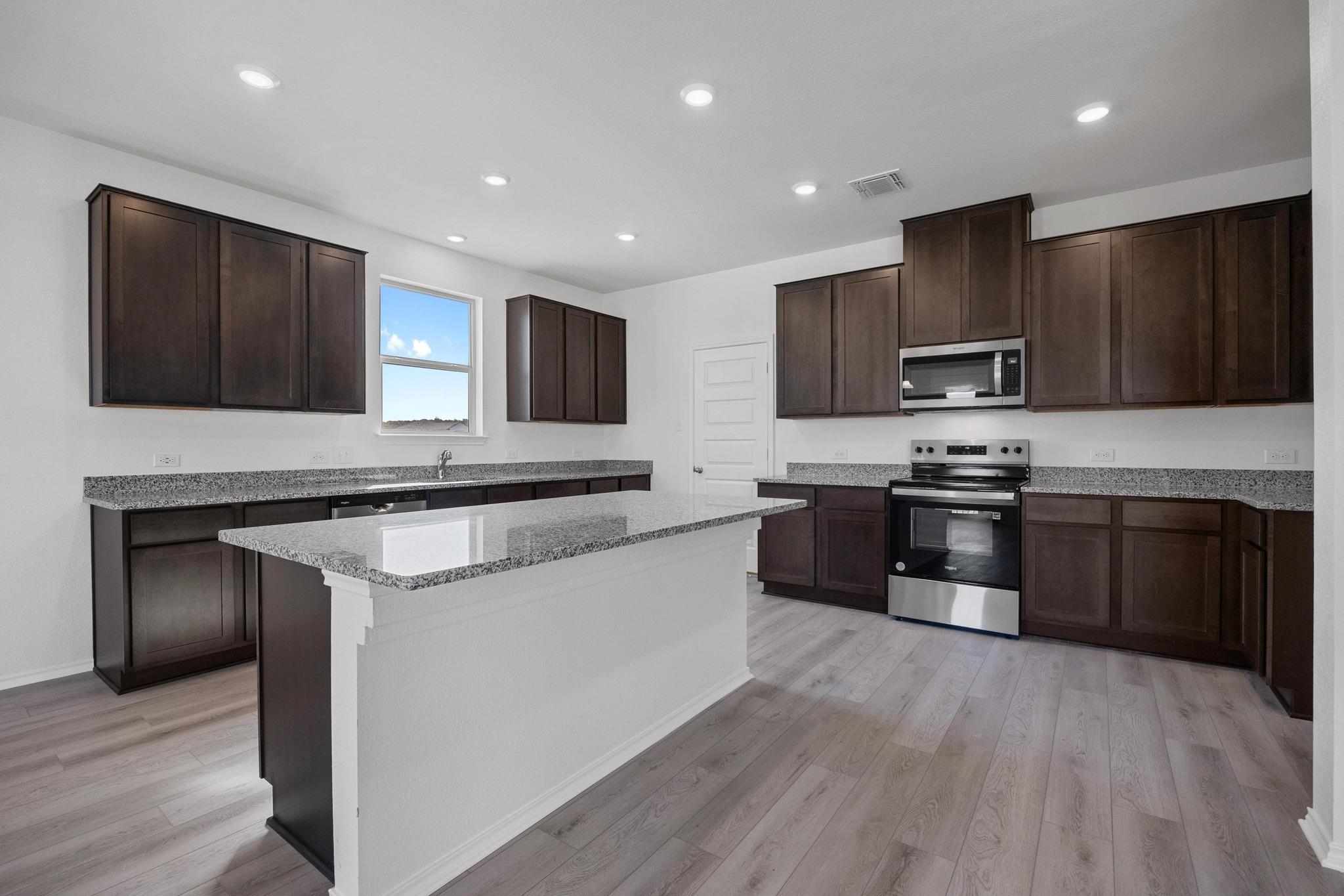 237 Robert Hightower Dr, Jarrell, TX 76537