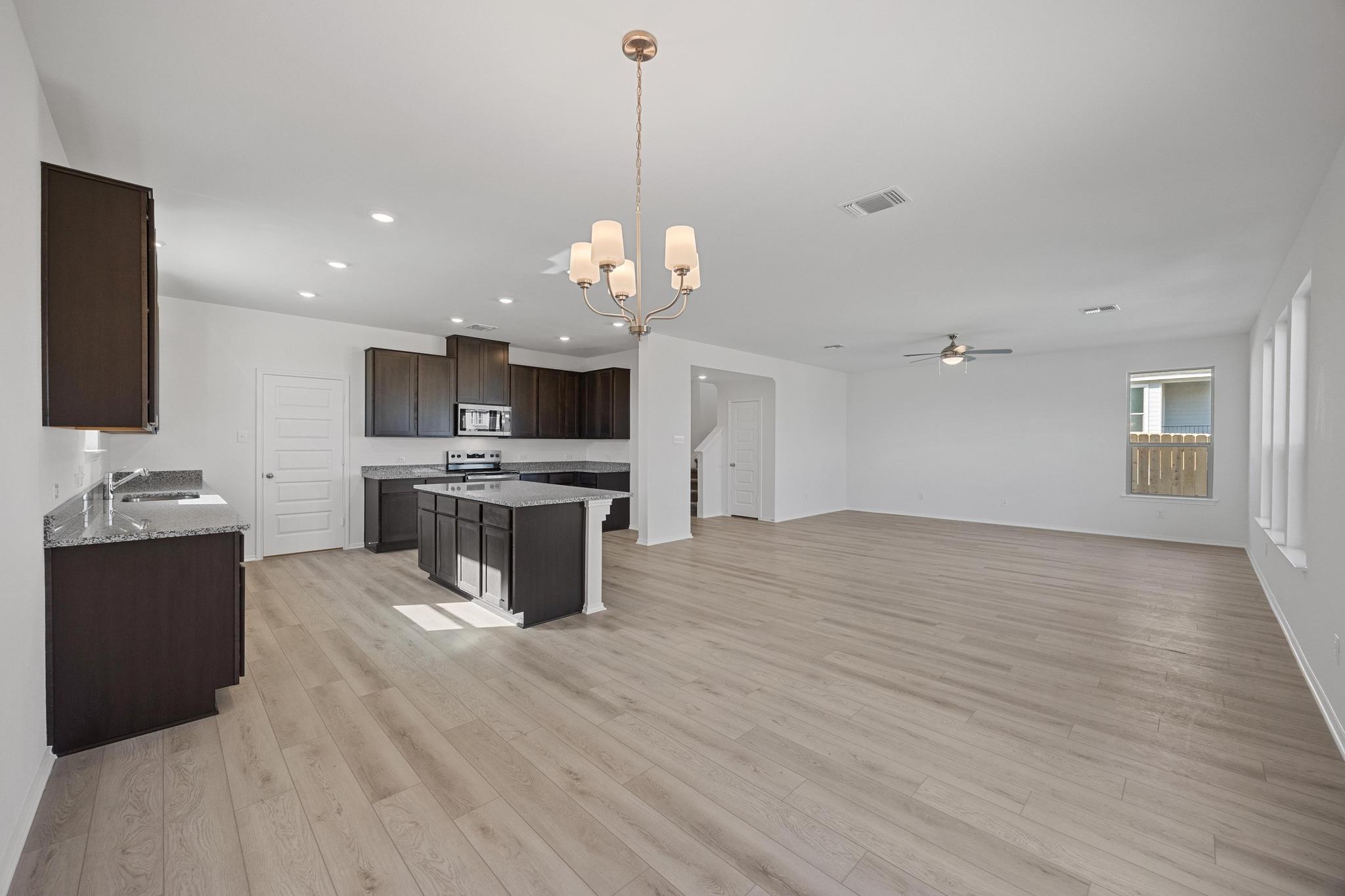 237 Robert Hightower Dr, Jarrell, TX 76537