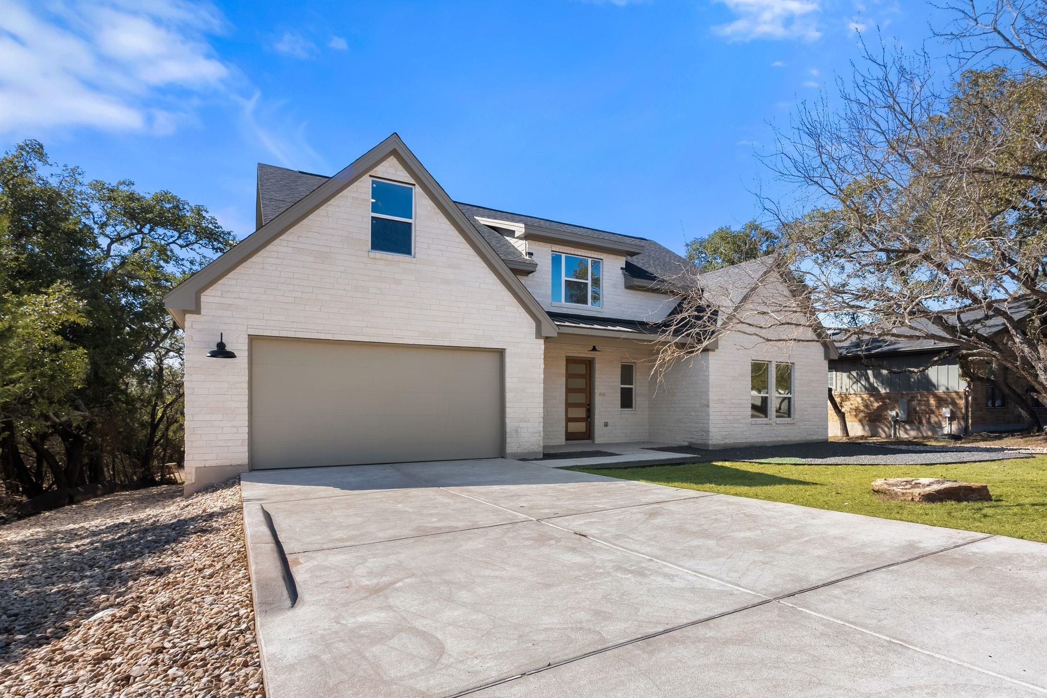 300 Bedford Dr, Spicewood, TX 78669