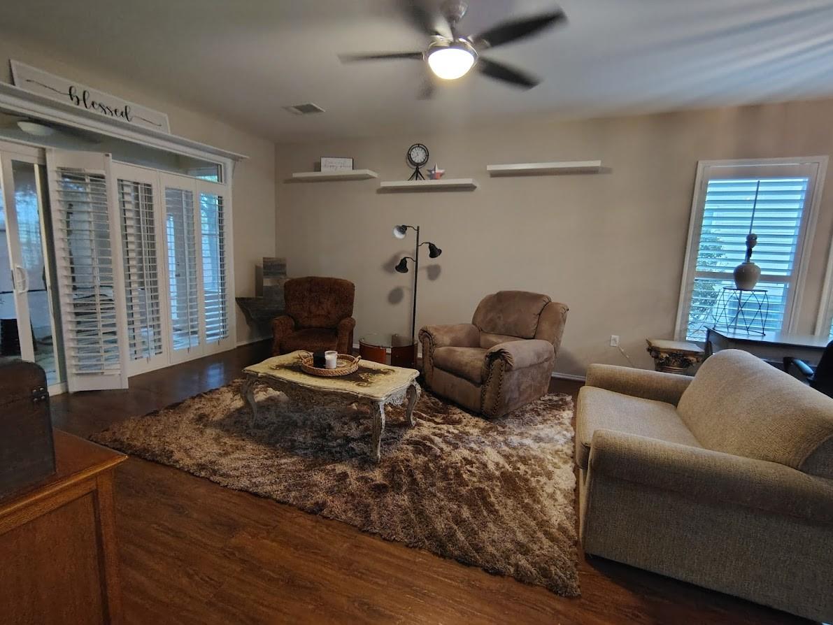 223 Bonham Loop, Georgetown, TX 78633