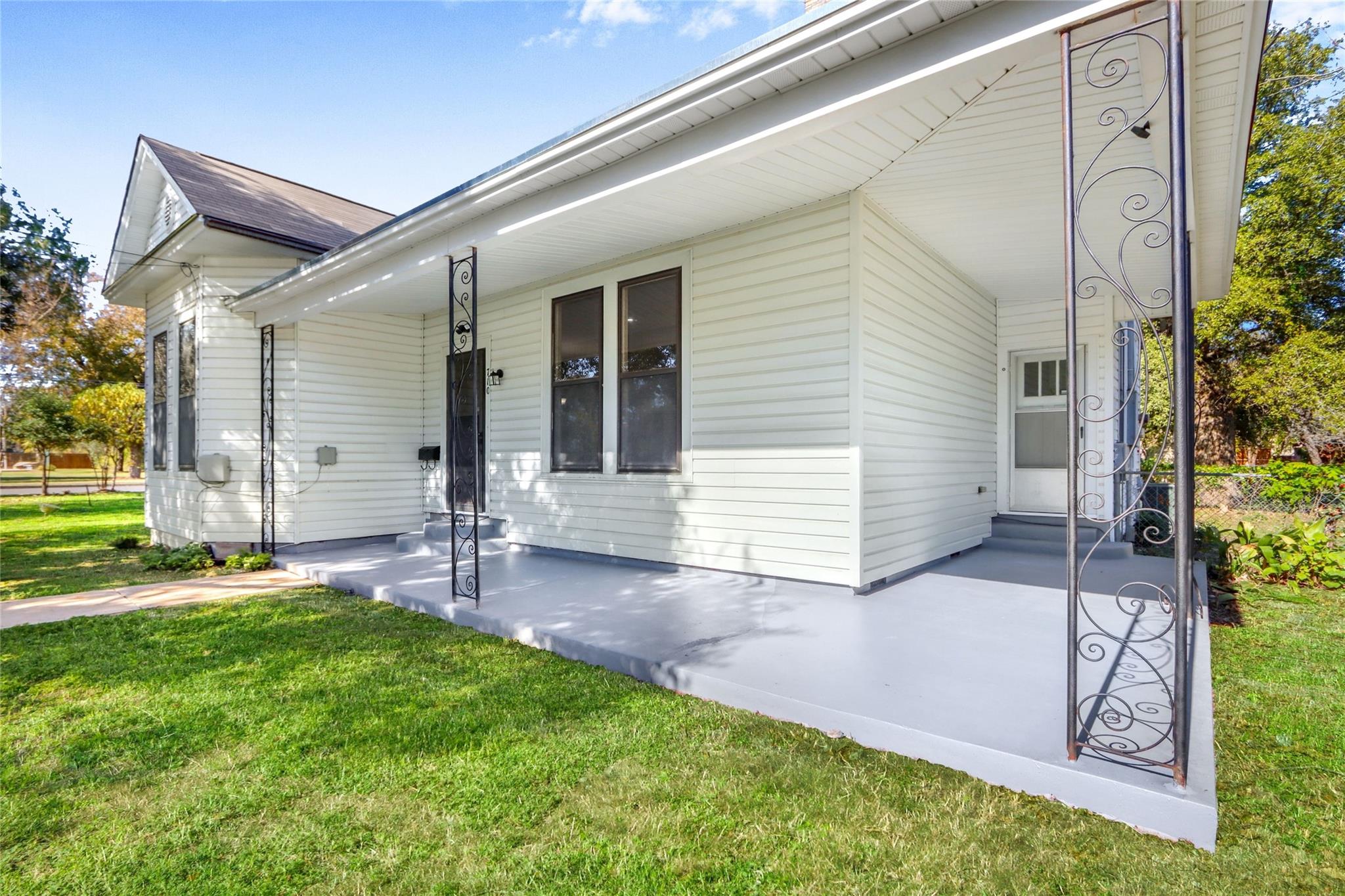 710 Jefferson Ave, Seguin, TX 78155