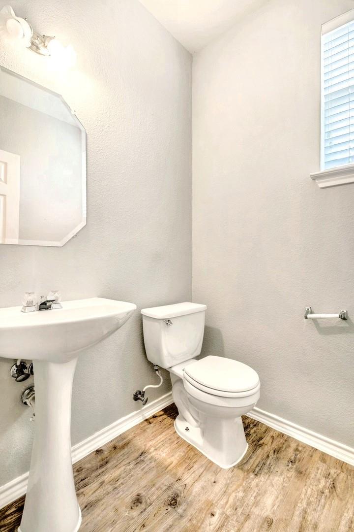 4229 Kingsburg Dr, Round Rock, TX 78681