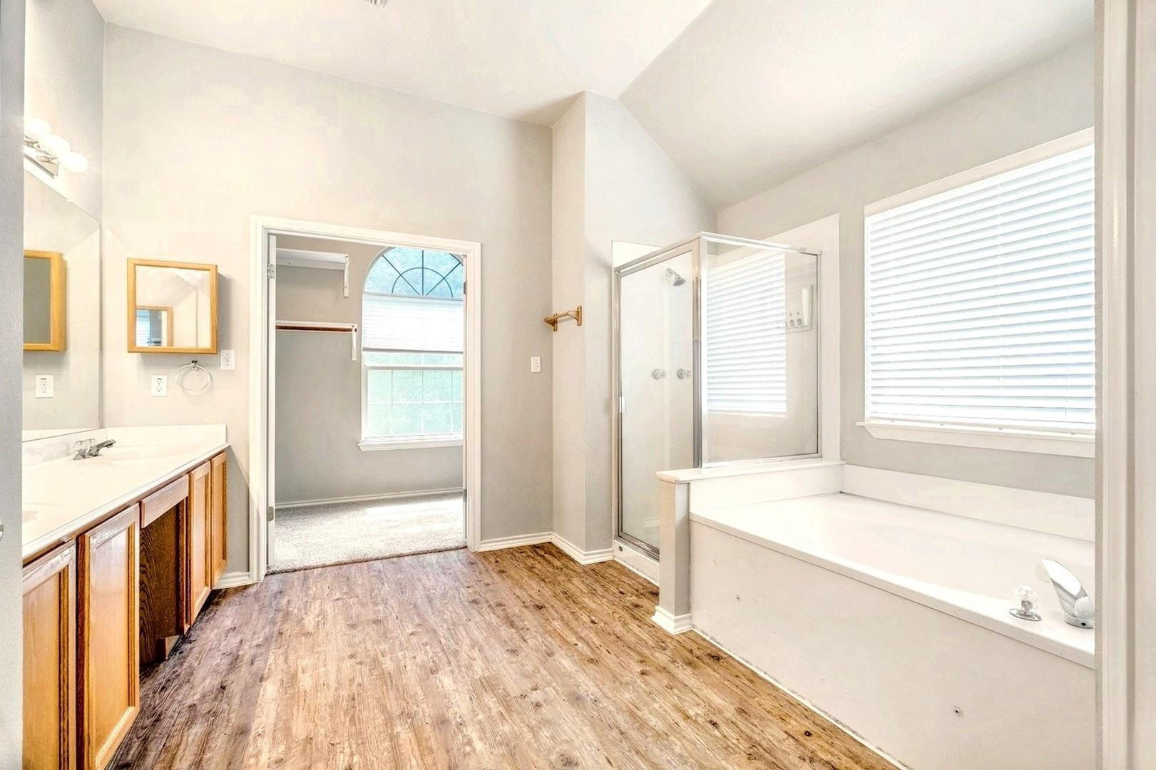 4229 Kingsburg Dr, Round Rock, TX 78681