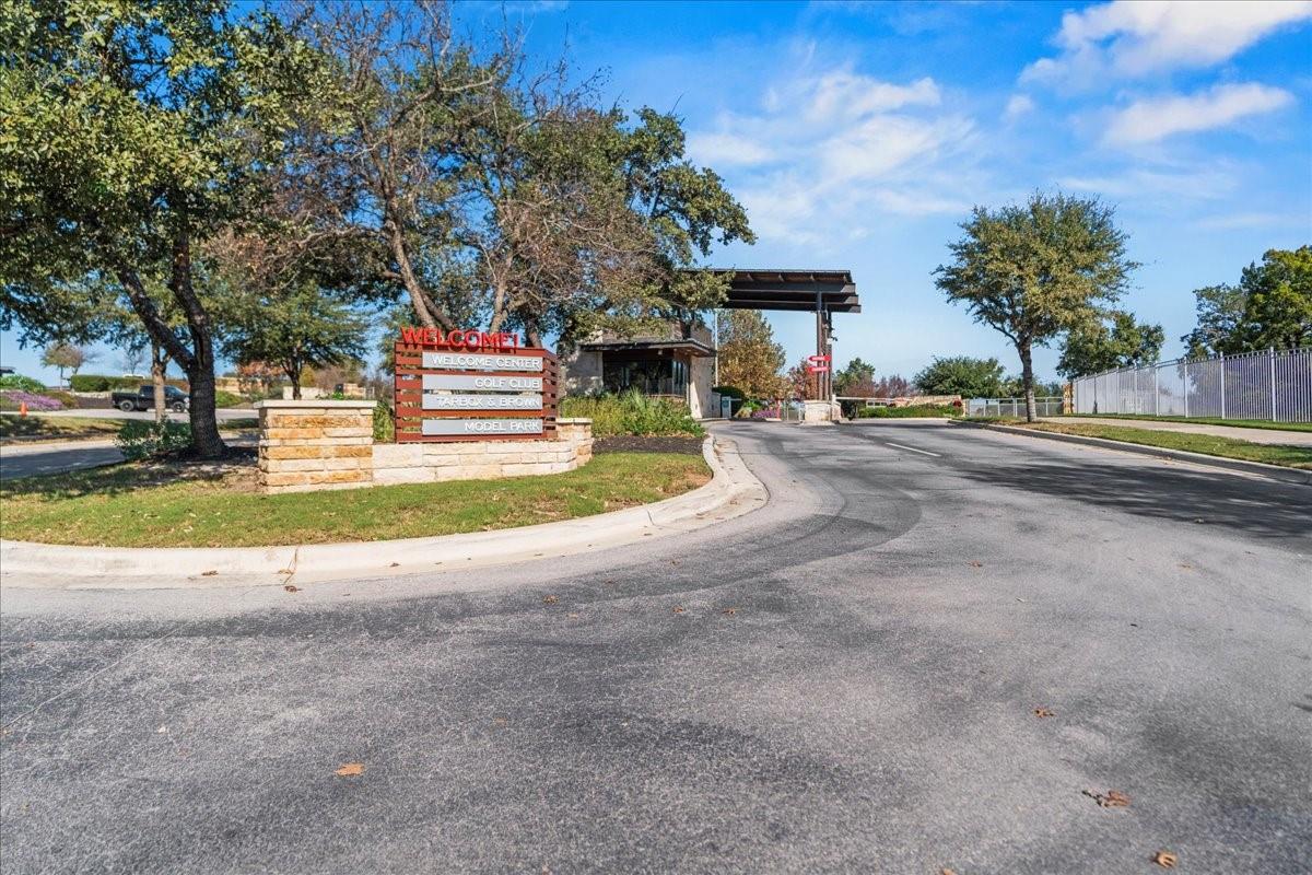 609 Dancing Oak Ln, San Marcos, TX 78666