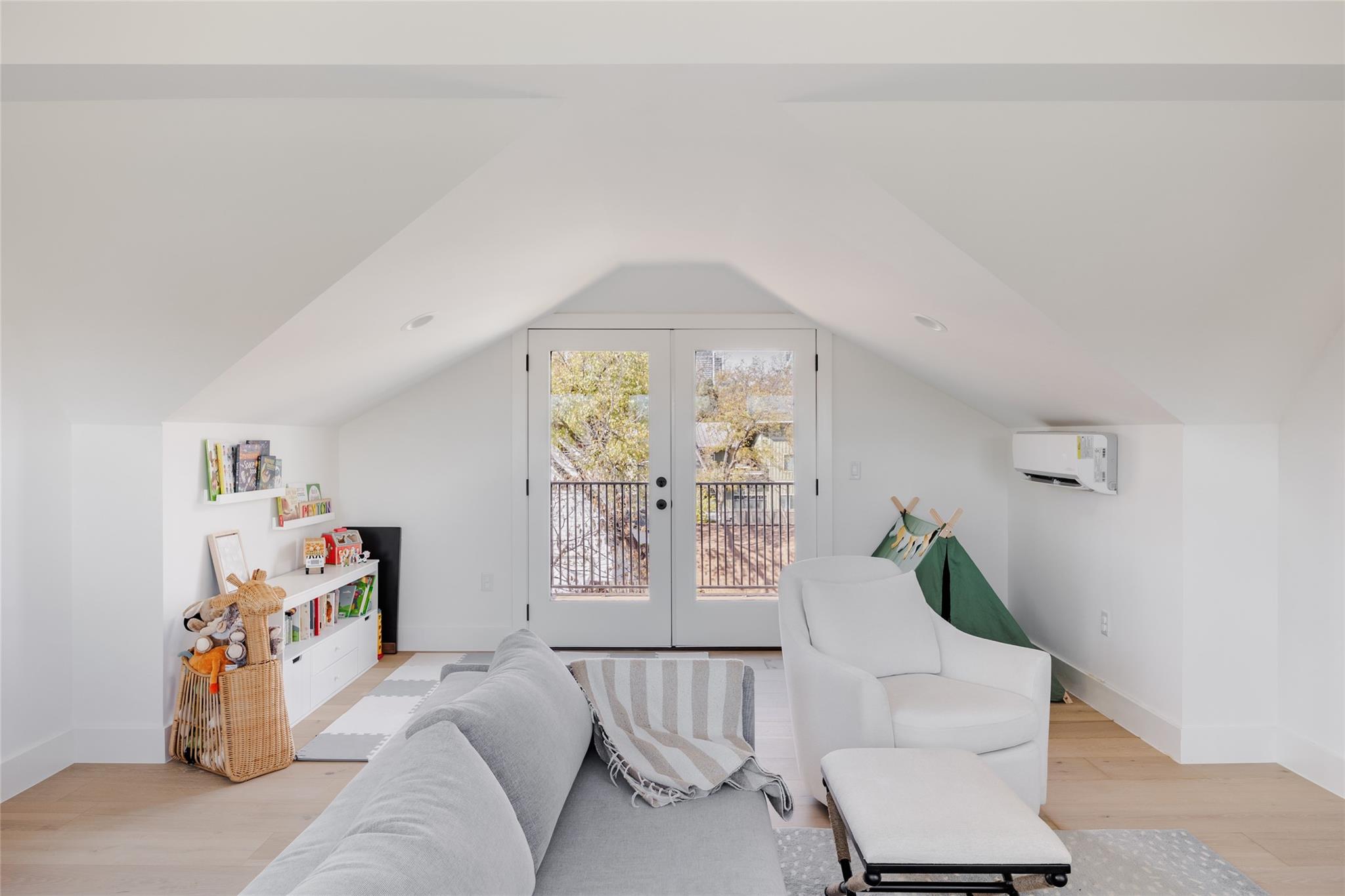 108 Comal St, Austin, TX 78702