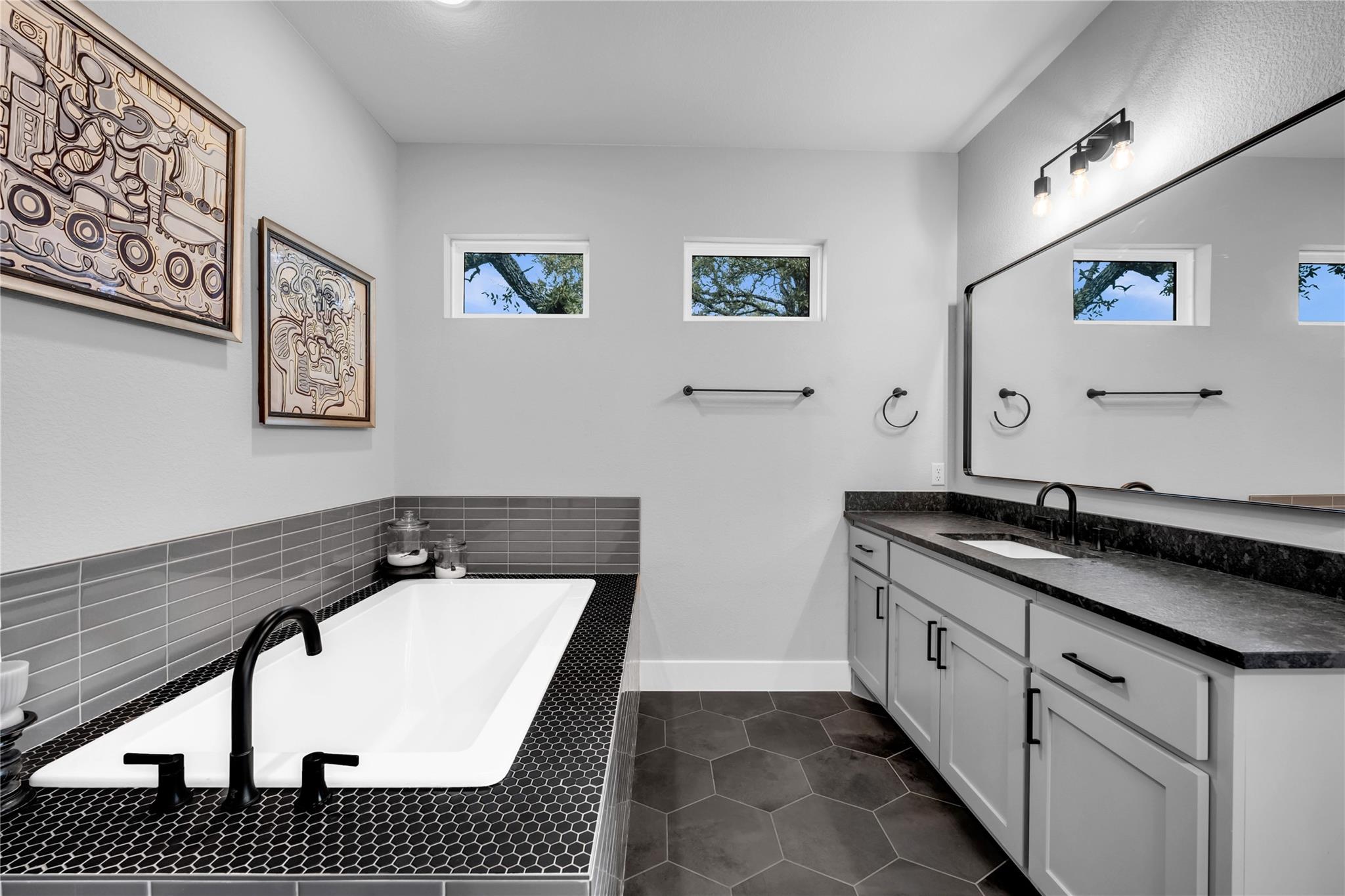 123 Wandering Oak Cir, Burnet, TX 78611