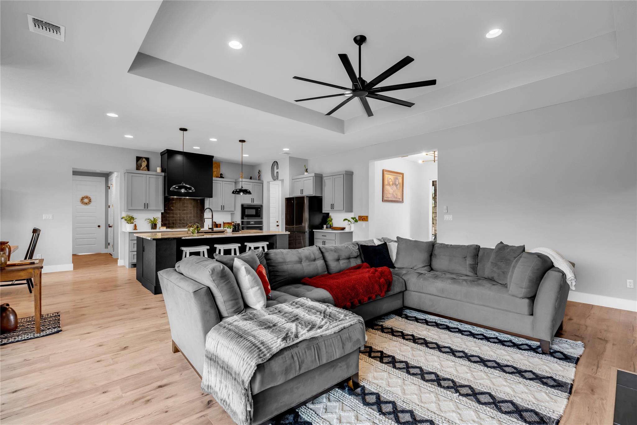 123 Wandering Oak Cir, Burnet, TX 78611