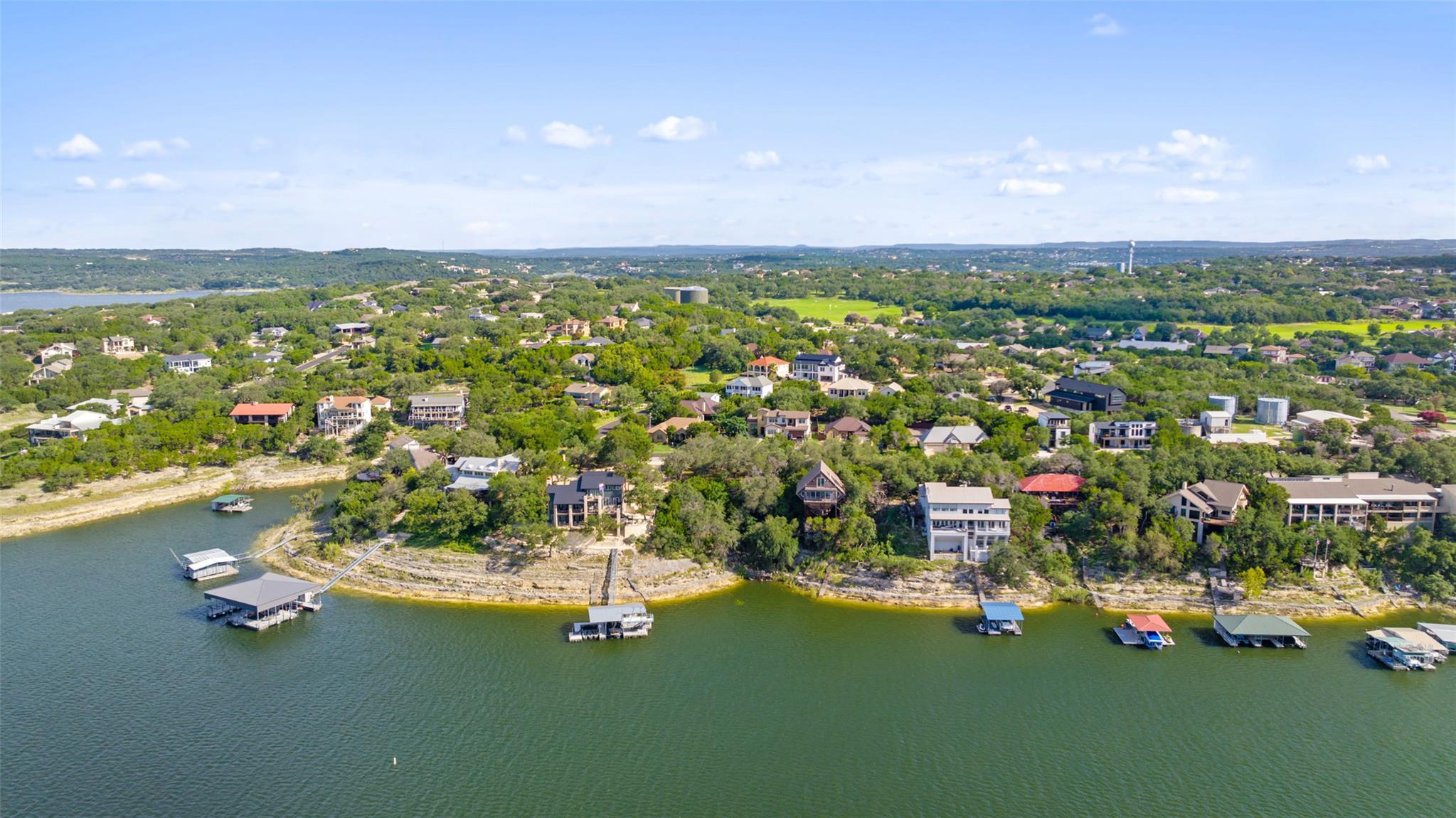 18401 Lakepoint Cir, Point Venture, TX 78645