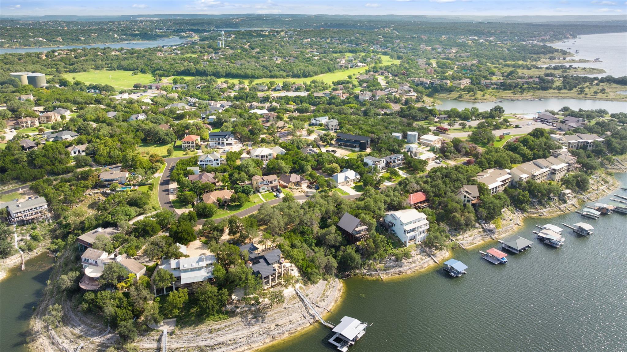 18401 Lakepoint Cir, Point Venture, TX 78645