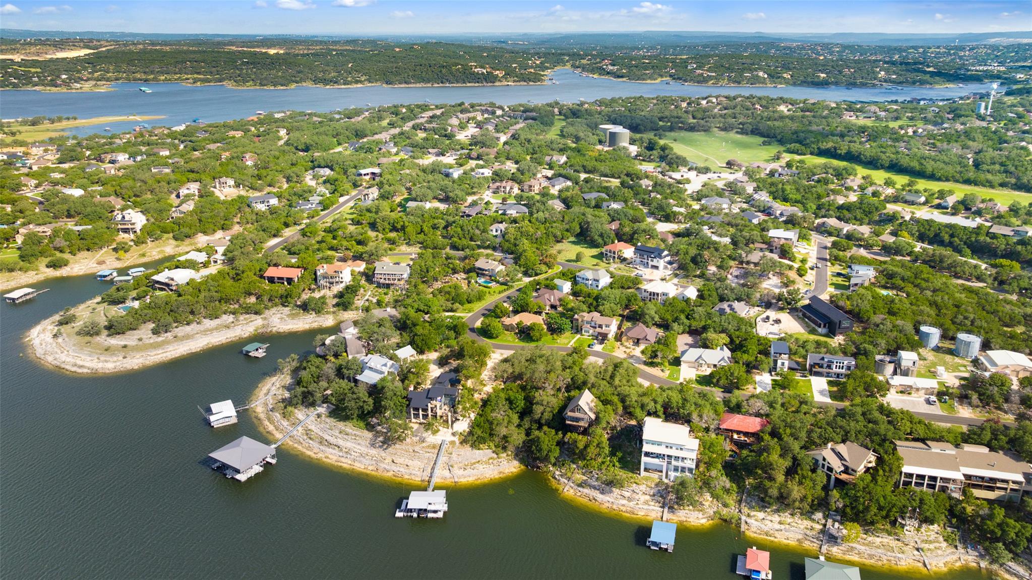 18401 Lakepoint Cir, Point Venture, TX 78645