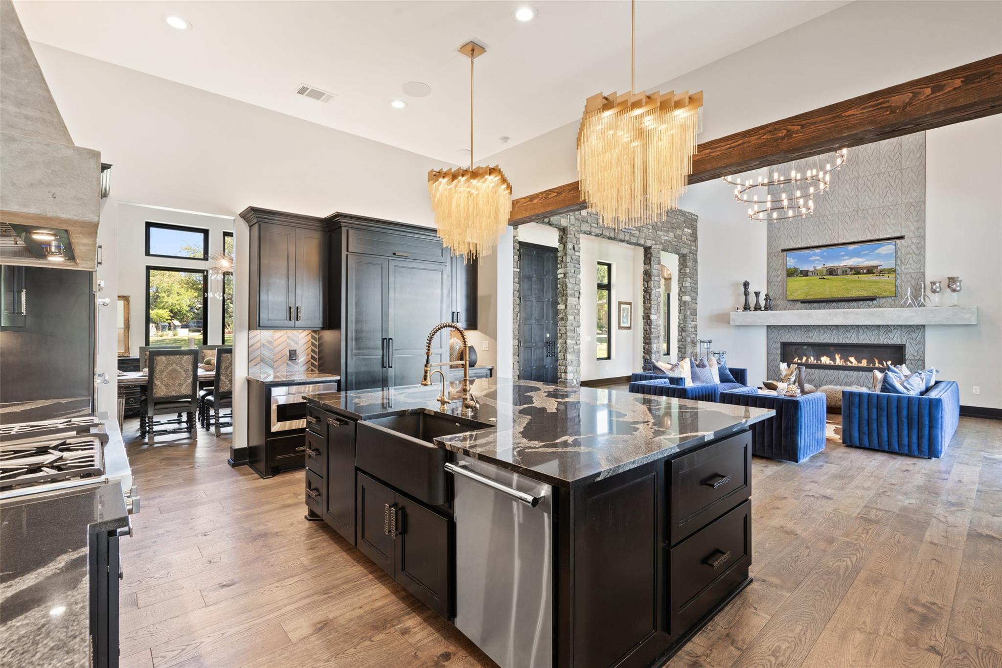 19204 Secretariat Pl, Spicewood, TX 78669