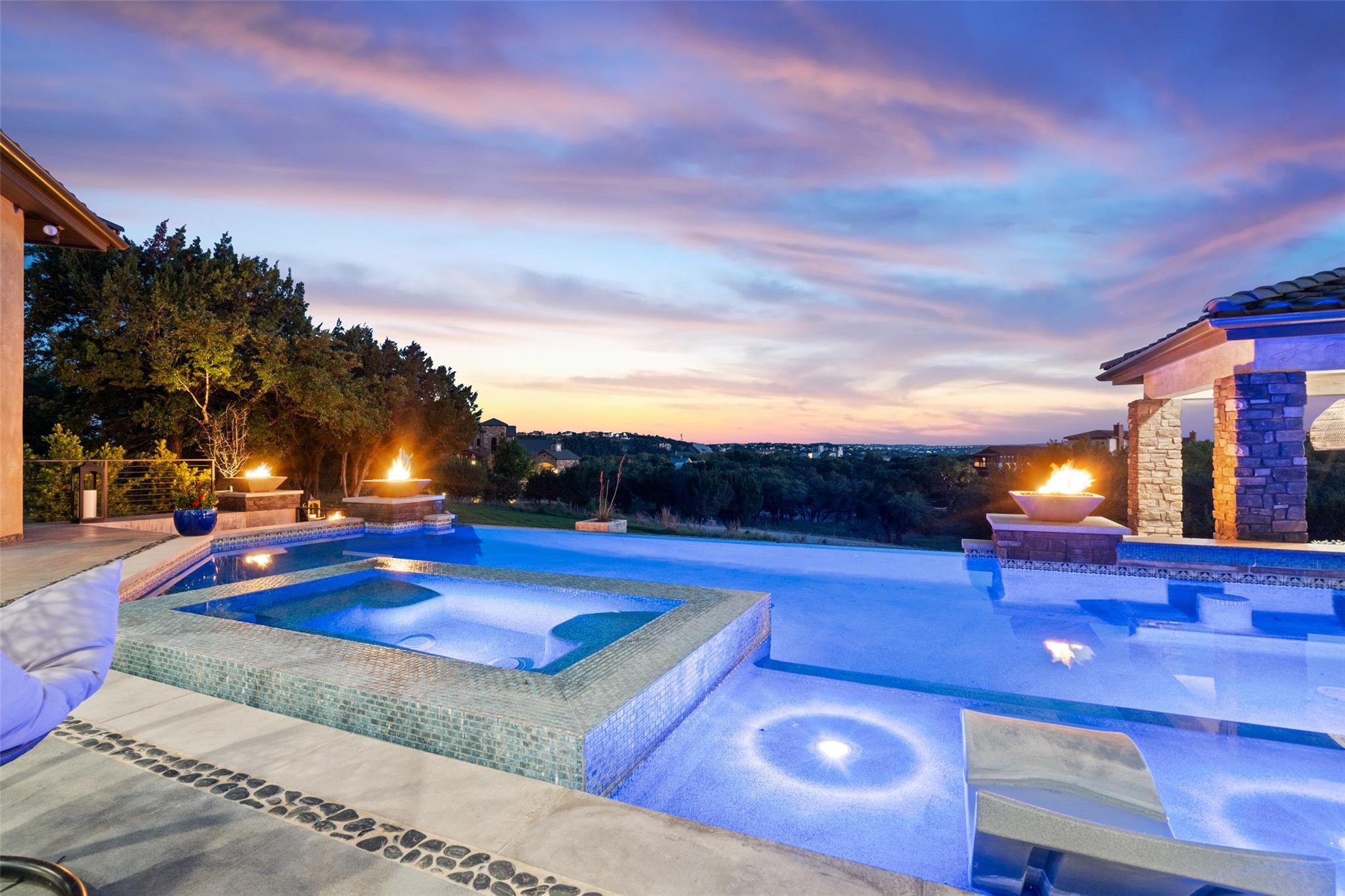 19204 Secretariat Pl, Spicewood, TX 78669