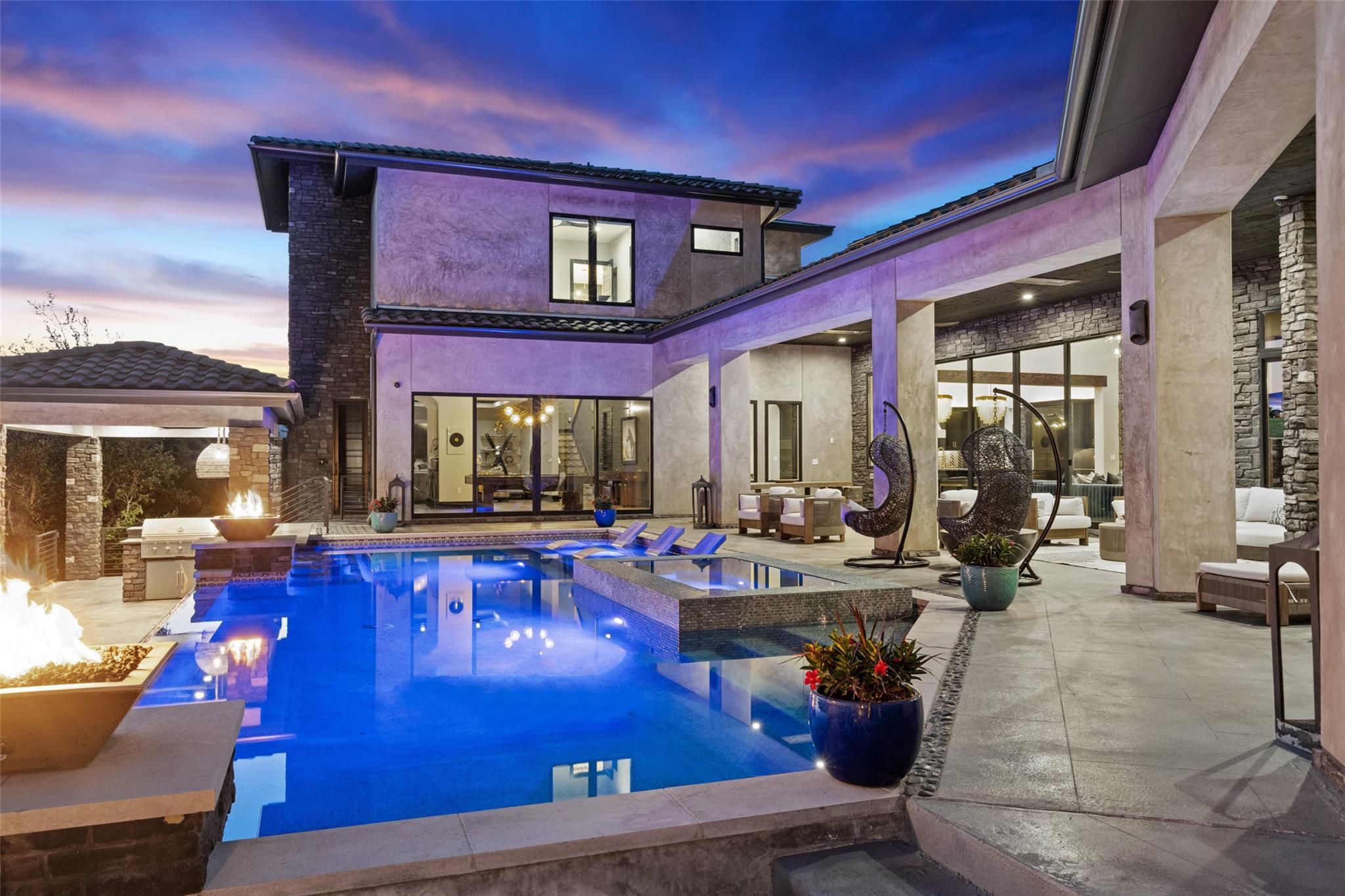 19204 Secretariat Pl, Spicewood, TX 78669