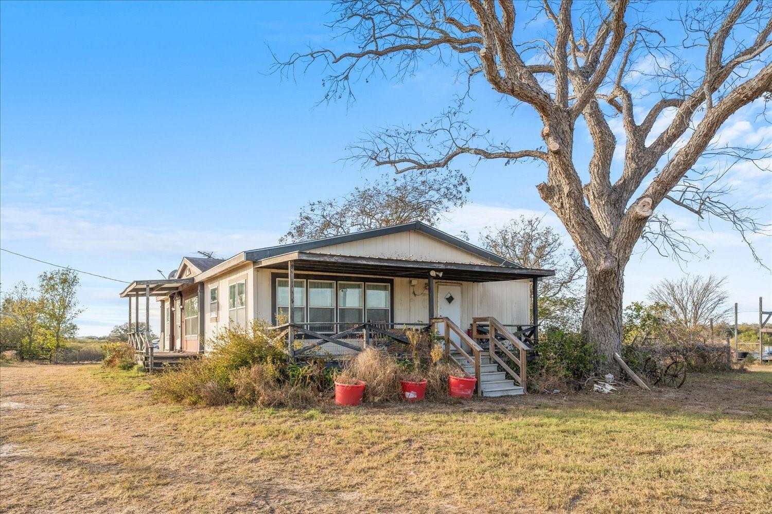 14858 Fm 1322, Luling, TX 78648