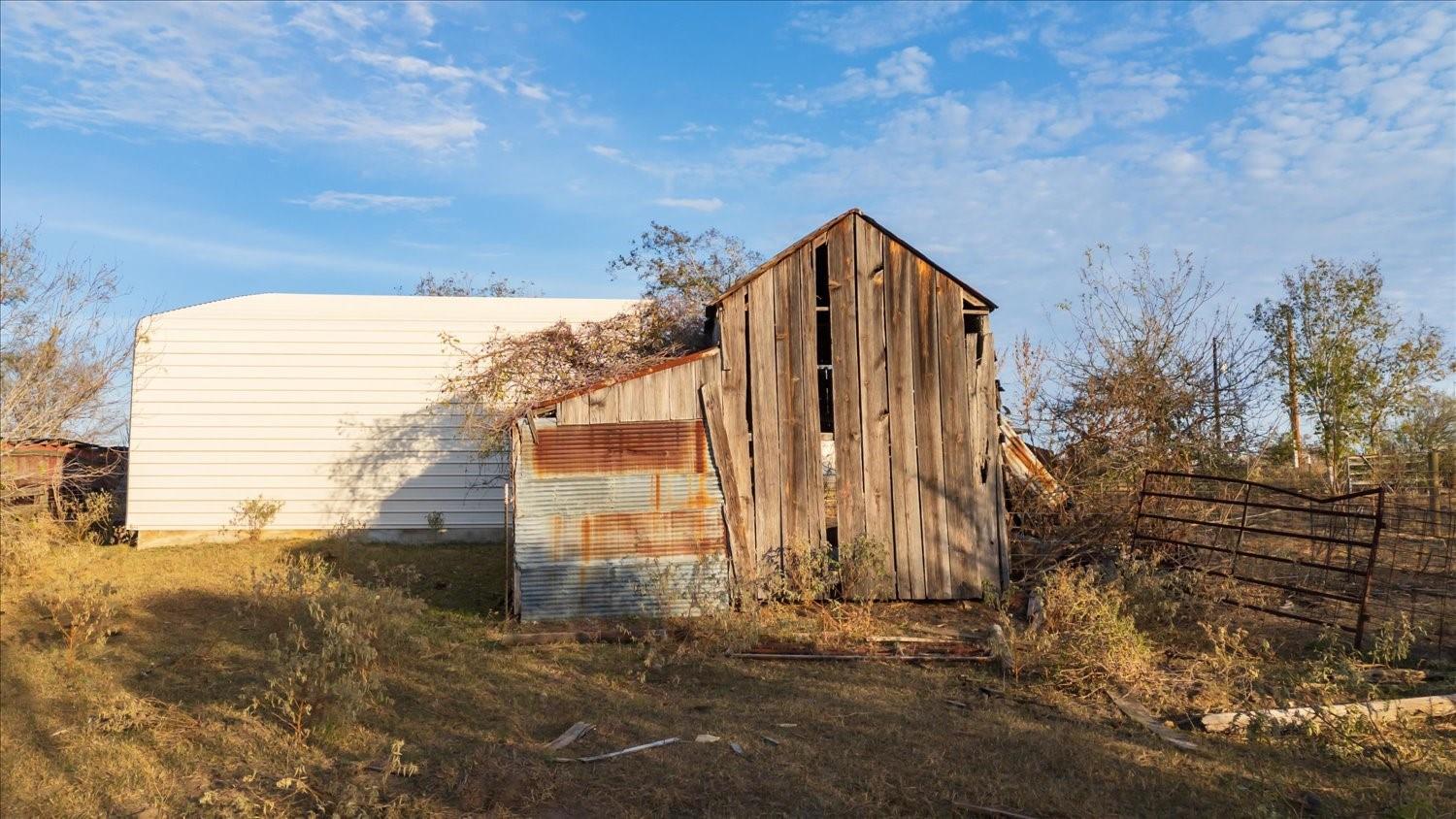 14858 Fm 1322, Luling, TX 78648