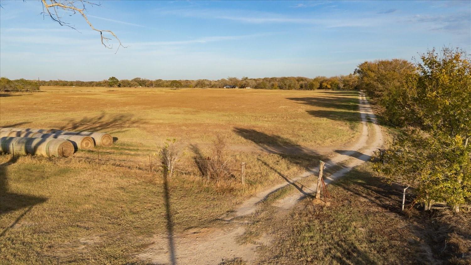 14858 Fm 1322, Luling, TX 78648