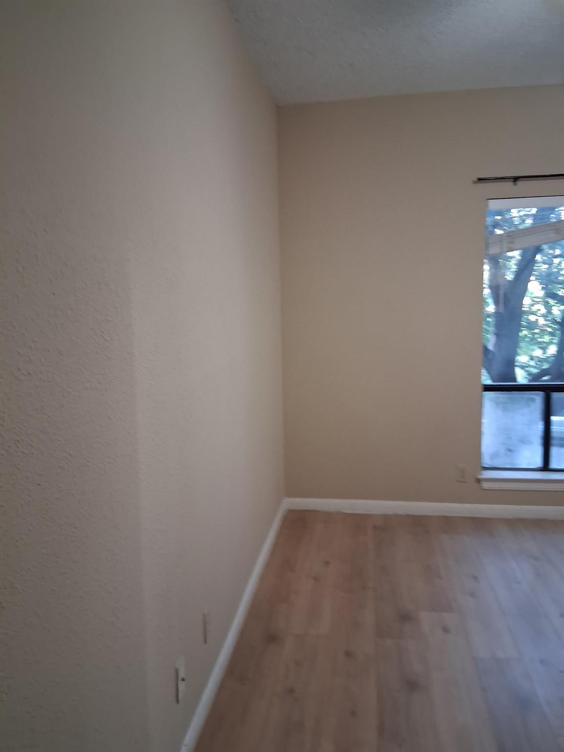 1910 Robbins Pl # 207, Austin, TX 78705