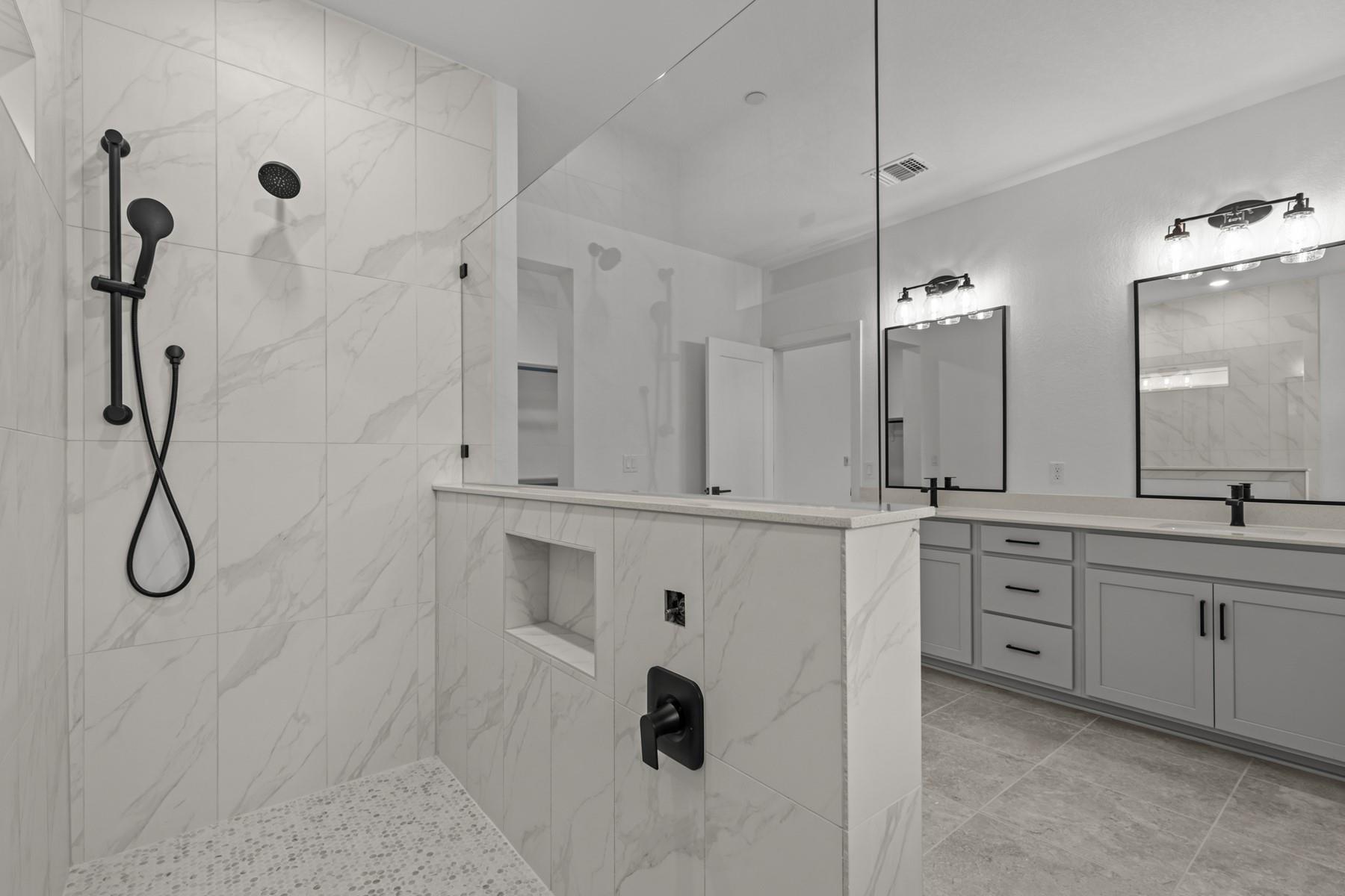 1021 Lucinda Williams Dr, Austin, TX 78744