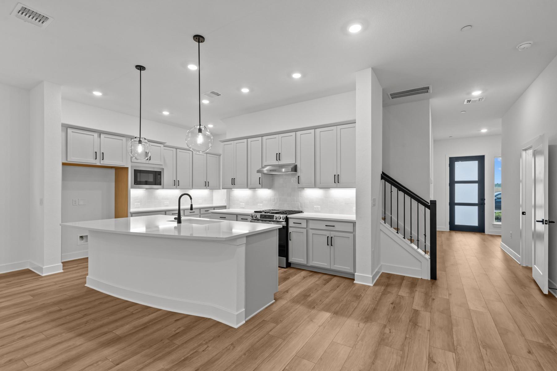 1021 Lucinda Williams Dr, Austin, TX 78744