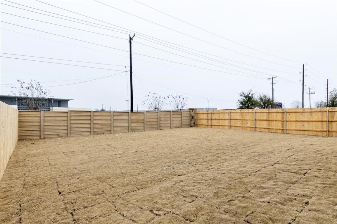 116 Outlaw Dr, Jarrell, TX 76537