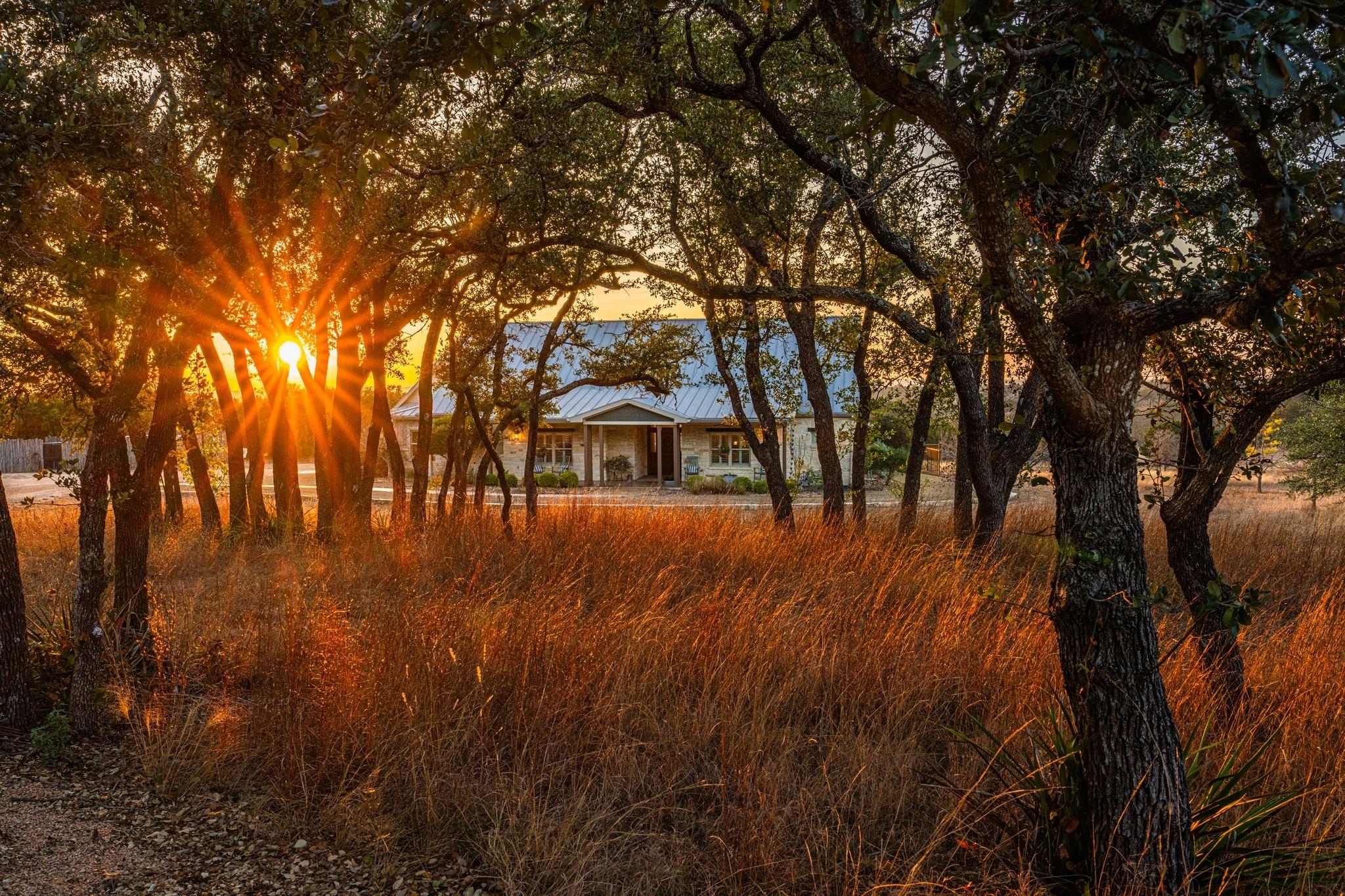 34 Rusty Spur Dr, Fredericksburg, TX 78624