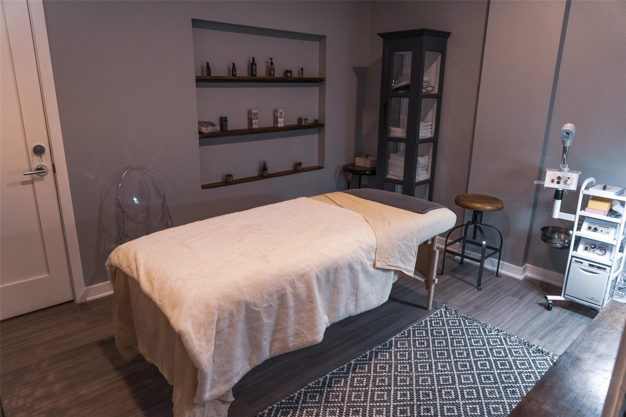 4361 S Congress Ave # 106, Austin, TX 78745