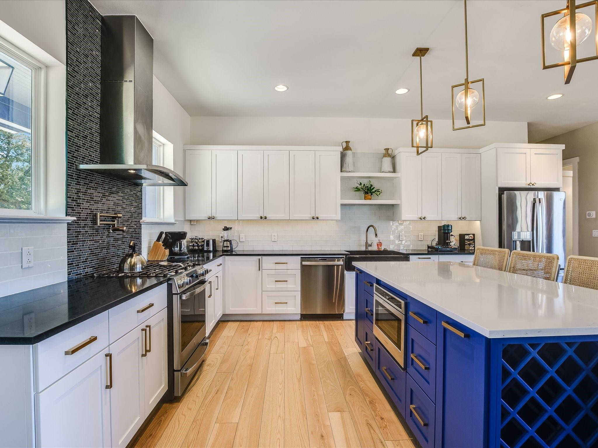 10603 Darleen Ext, Leander, TX 78641