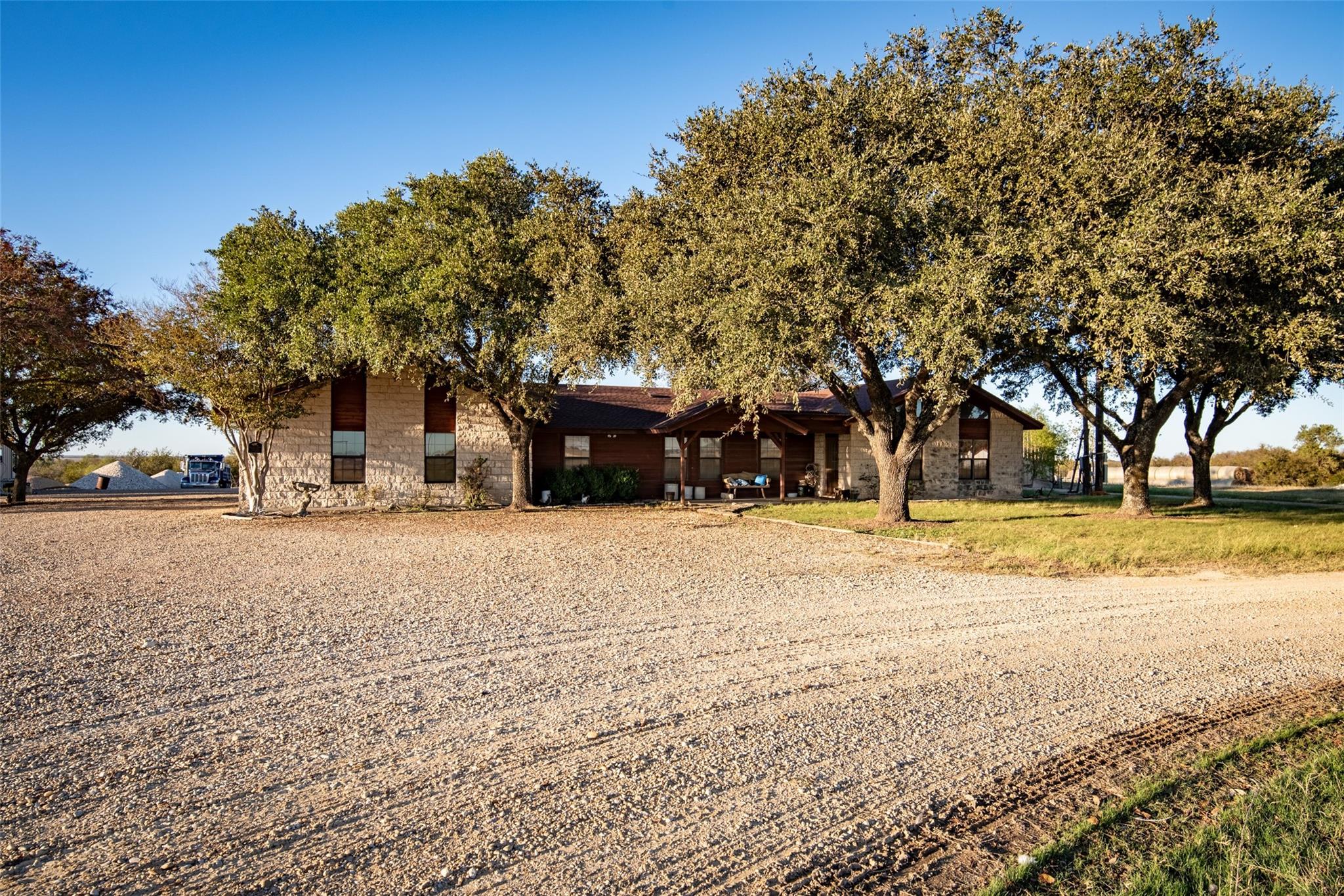 2001 Fm 1331 Rd, Taylor, TX 76574