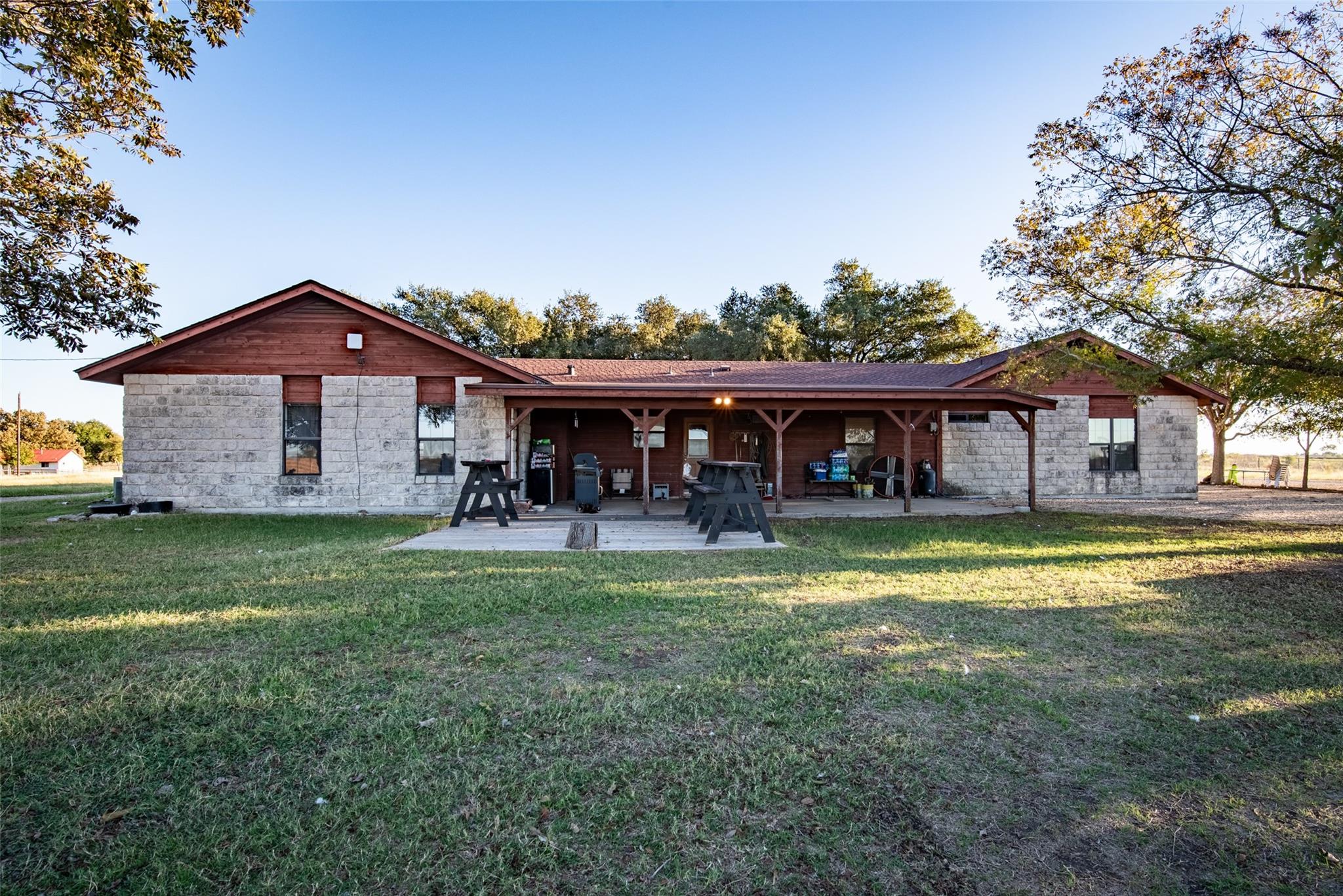 2001 Fm 1331 Rd, Taylor, TX 76574