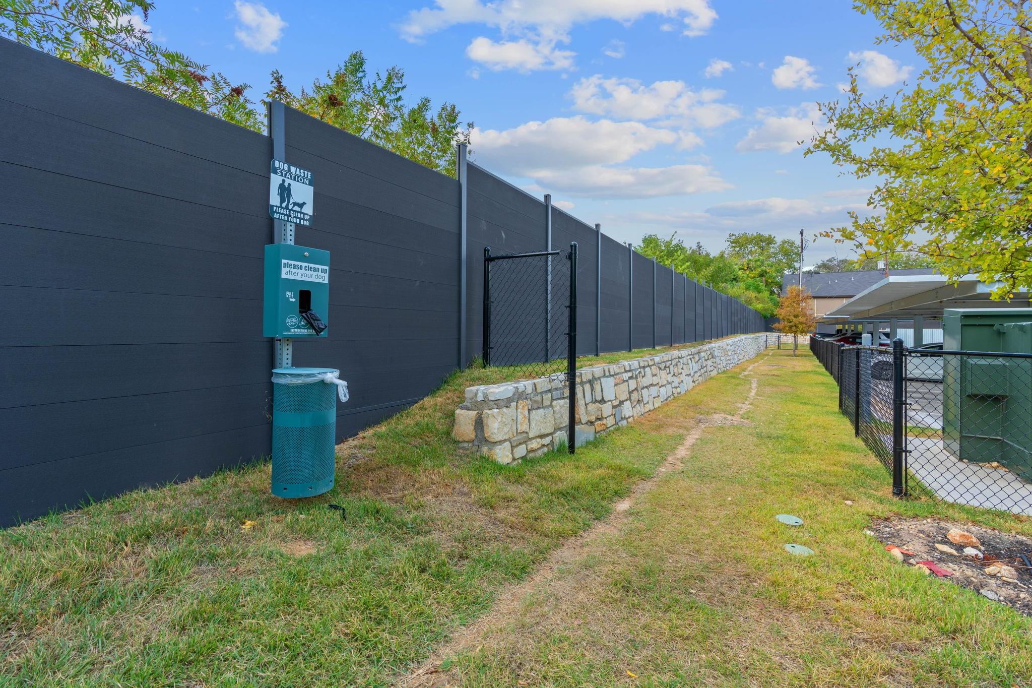 4004 Banister Ln # 301, Austin, TX 78704