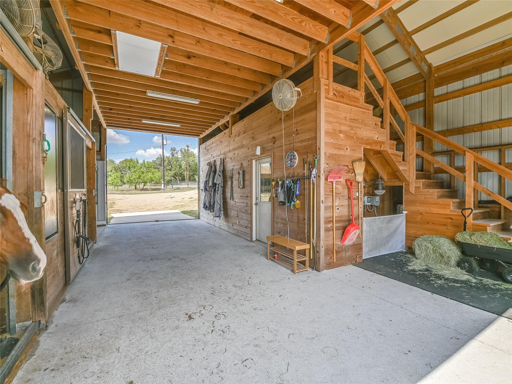 551 Gatlin Creek Rd, Dripping Springs, TX 78620