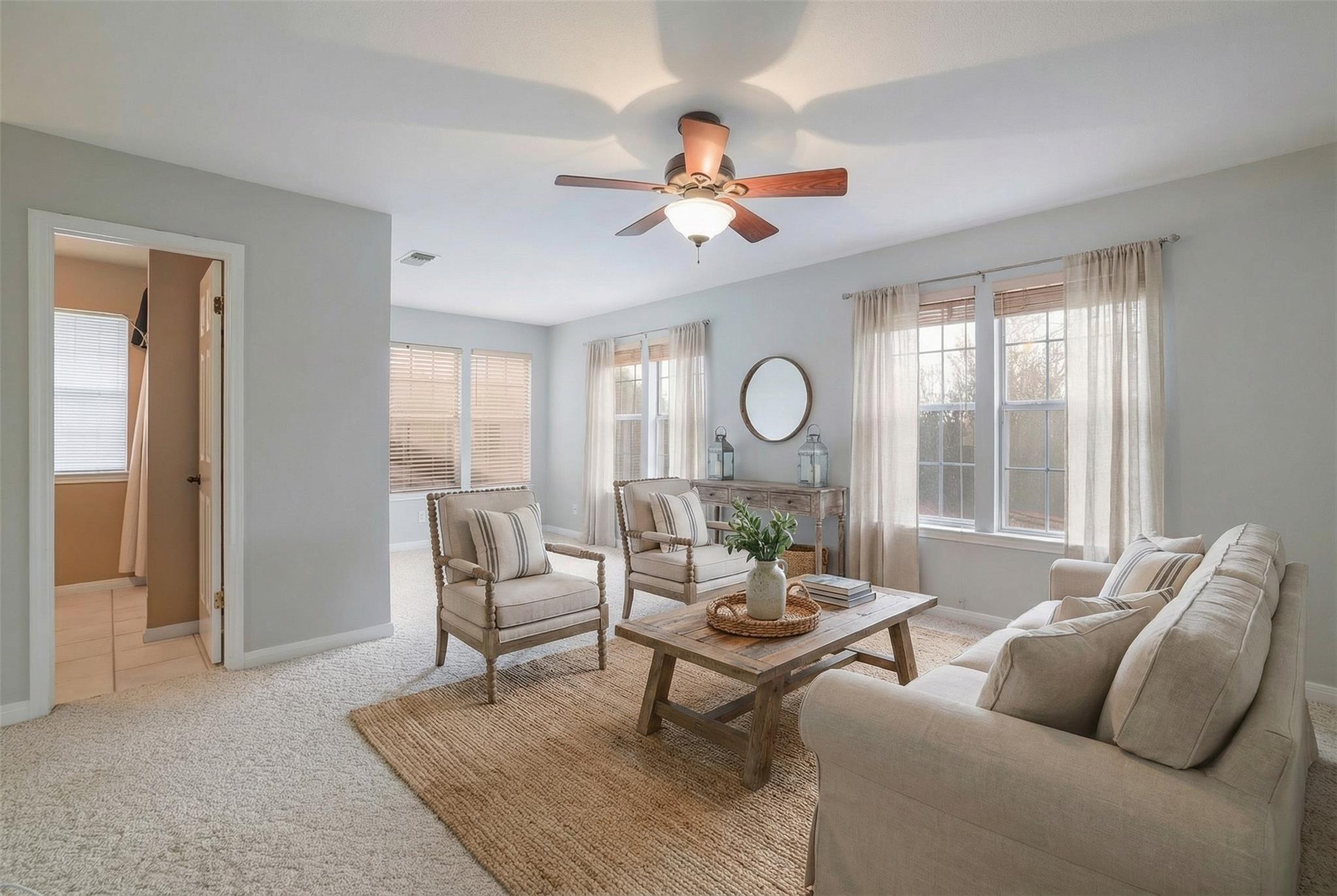 857 Mission Hills Dr, New Braunfels, TX 78130