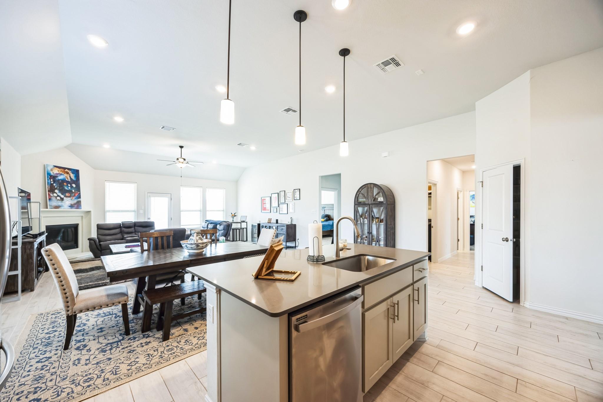 317 Barley Fork Ln, Hutto, TX 78634