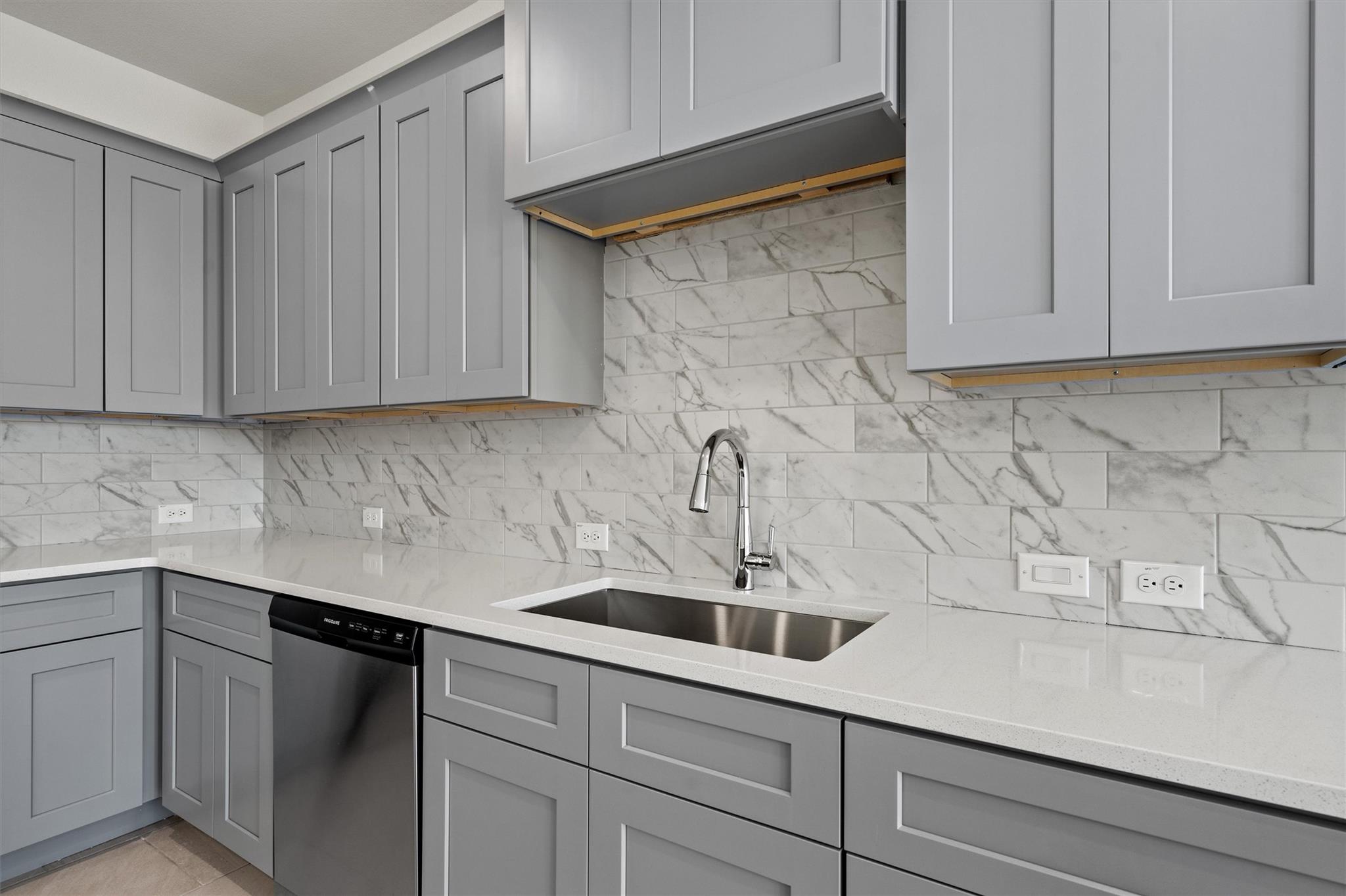 228 Ironshoe Trl, Liberty Hill, TX 78642