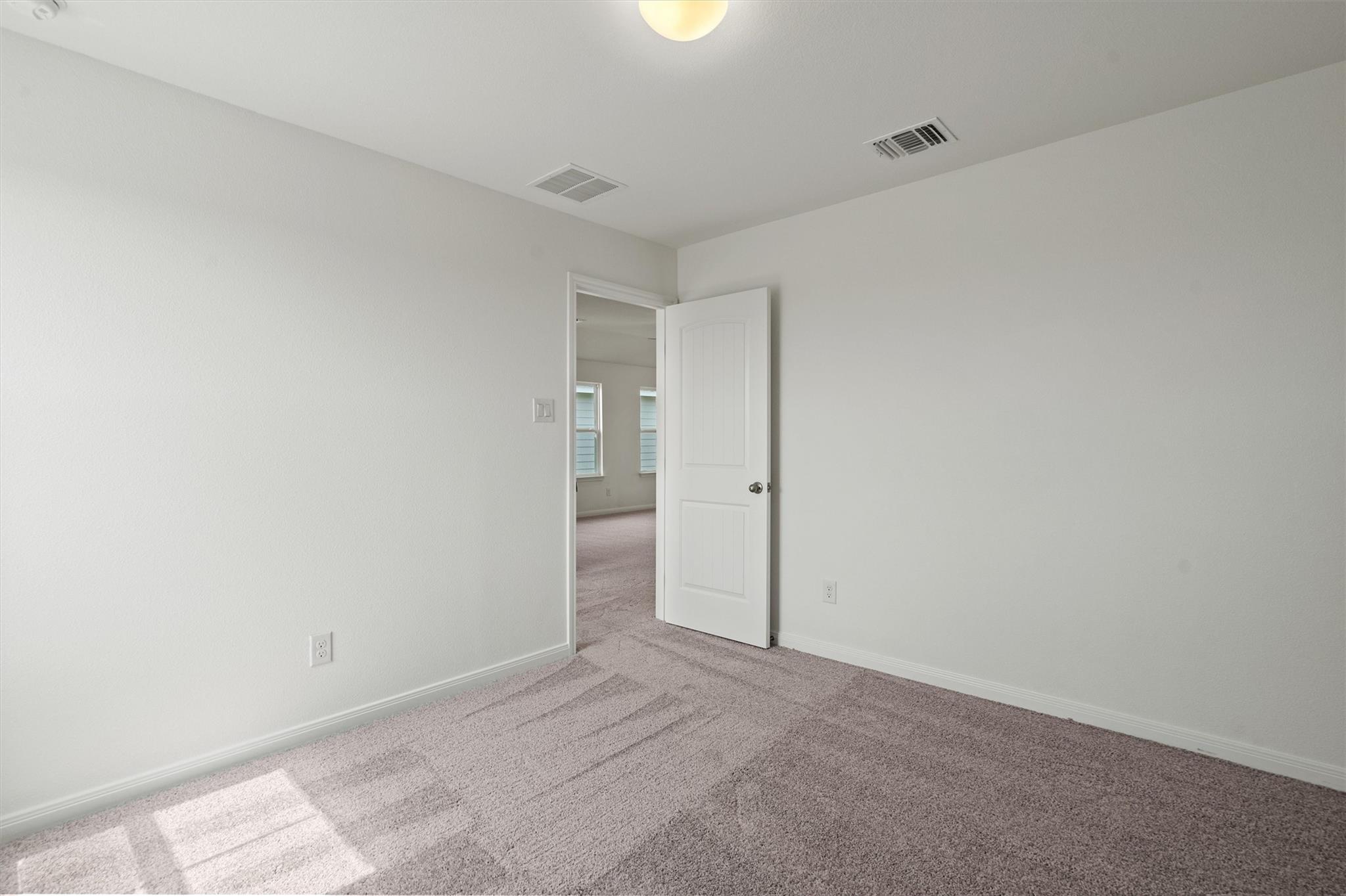 228 Ironshoe Trl, Liberty Hill, TX 78642